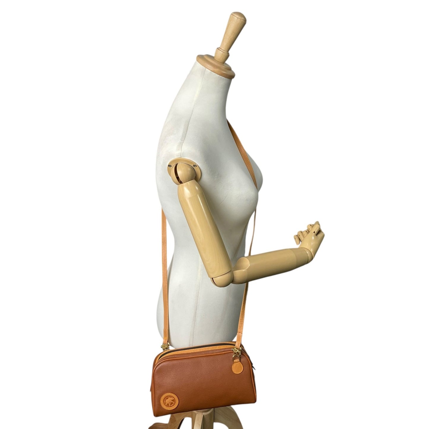 ハンティングワールド HUNTING WORLD ショルダーバッグ ブラウン 茶色 ロングハンドル レザー ロゴ型押し ミニバッグ 斜め掛け可能 メンズ レディース U17