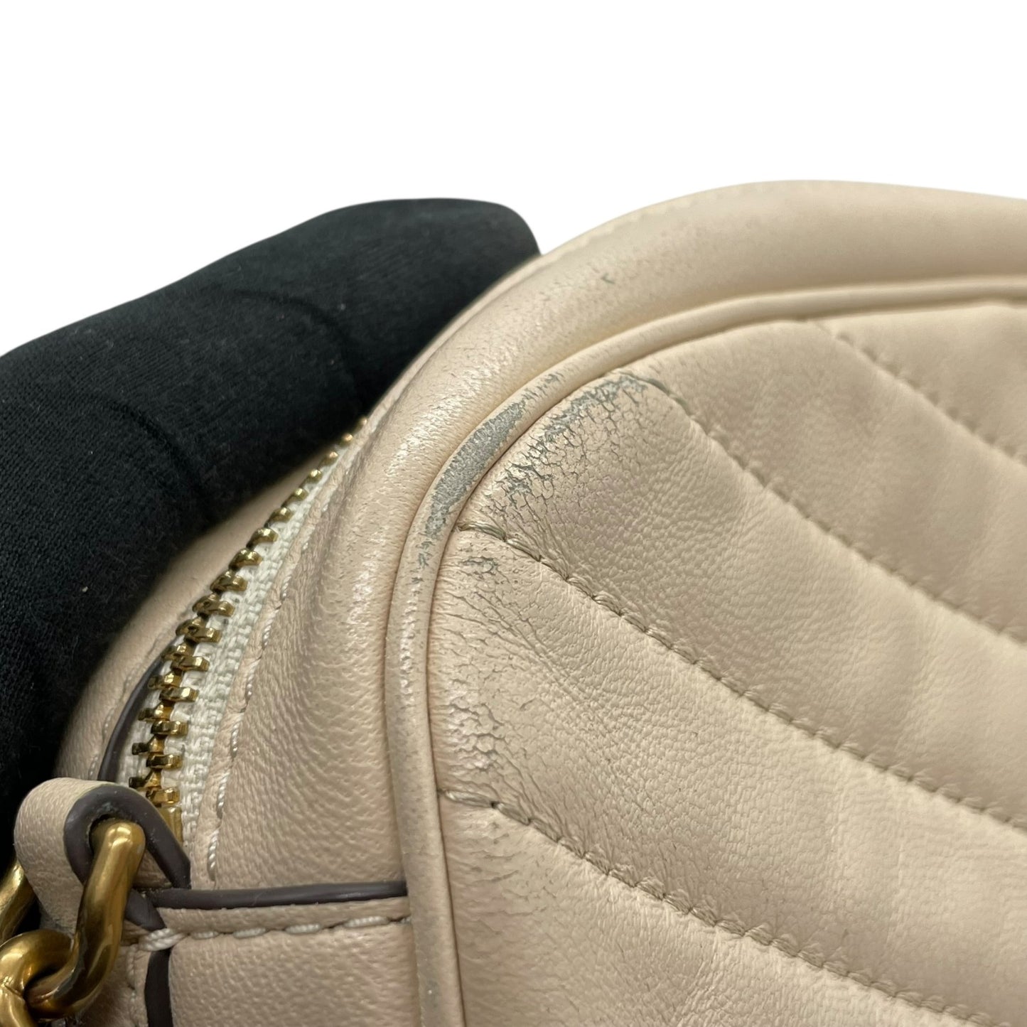 TORY BURCH トリーバーチ キラ カメラバッグ ショルダーバッグ アイボリー ベージュ レザー ゴールド金具 キルティング ロゴ チェーン レディース K9