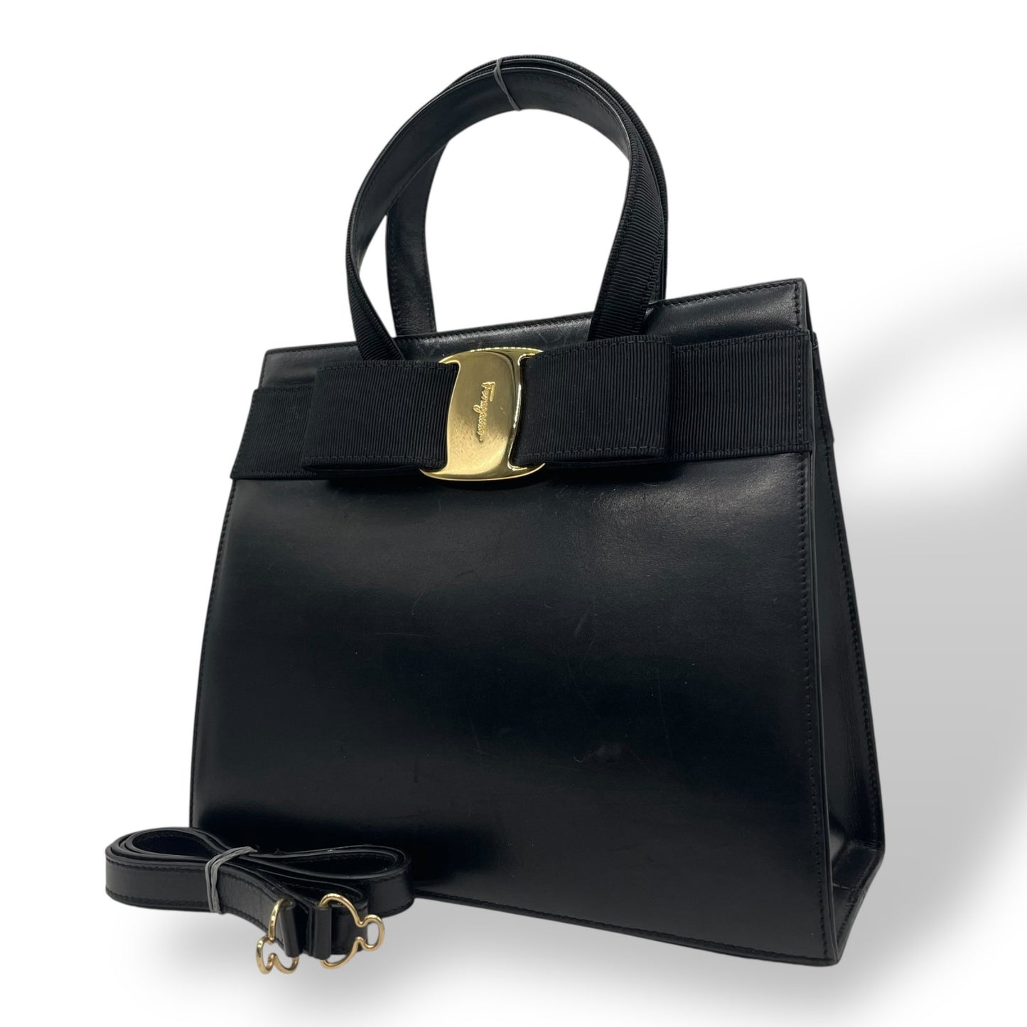 サルヴァトーレ フェラガモ ハンドバッグ フォーマルバッグ ヴァラリボン 2WAY 黒 ショルダーバッグ 斜め掛け ゴールド金具 自立 ブラック レザー ヴィンテージ C