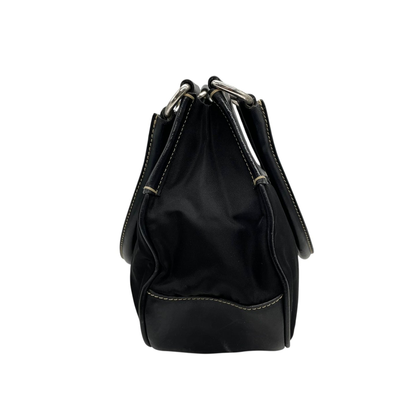 PRADA プラダ ワンショルダーバッグ ショルダーバッグ 黒 ブラック 肩掛け シルバー金具 ベルトデザイン フラップ ナイロン×レザー 三角ロゴ トライアングルロゴ ヴィンテージ テスート D1