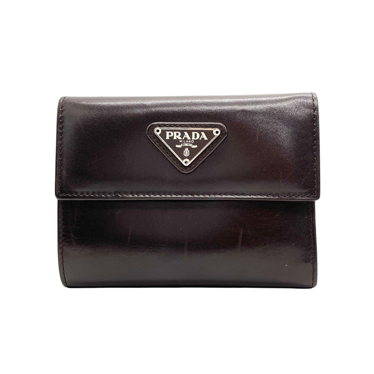 美品 PRADA プラダ 三つ折り財布 コンパクト財布 三角プレートロゴ トライアングルロゴ 茶 ダークブラウン レザー シルバー金具 メンズ レディース M5