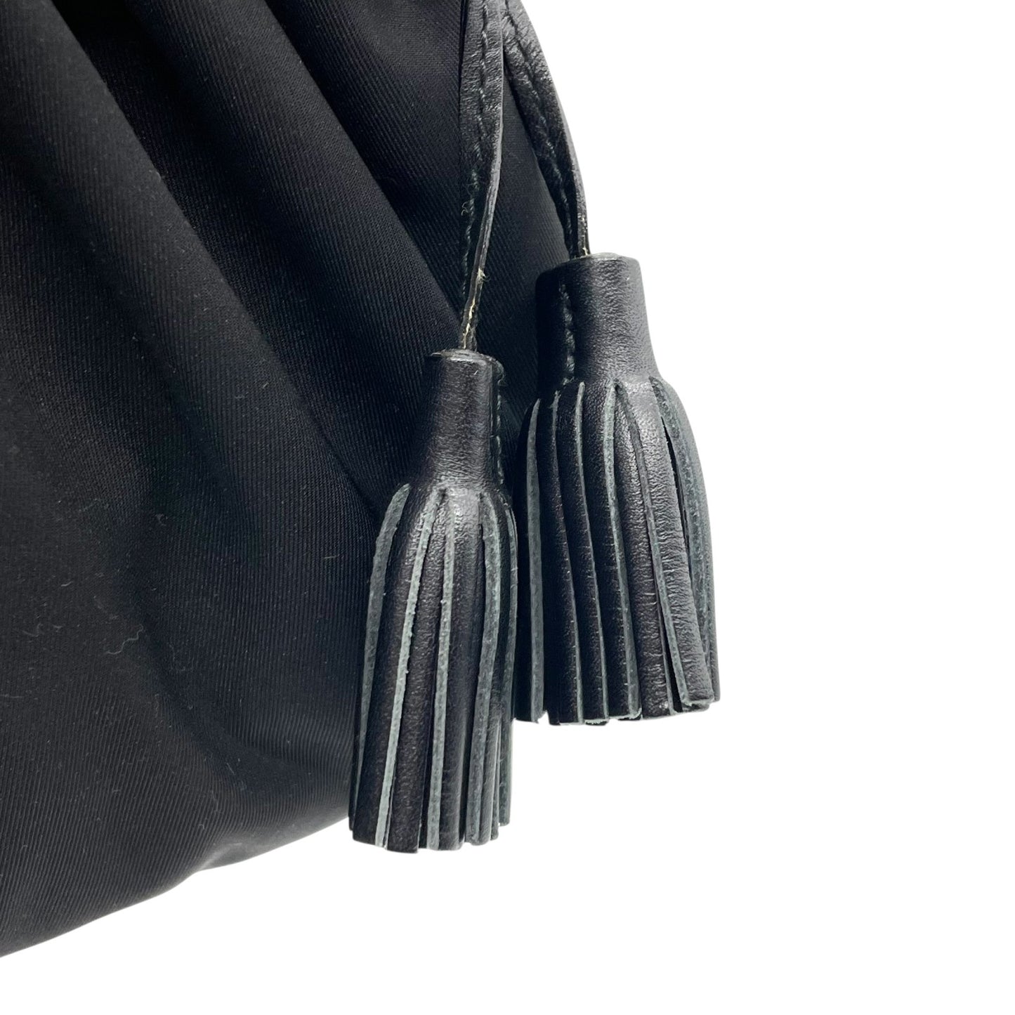 美品 ジバンシー ジバンシィ GIVENCHY ブラック 黒 ワンショルダー ショルダーバッグ ナイロン×レザー タッセル付き シルバー金具 高級 ハンドバッグ レディース K11