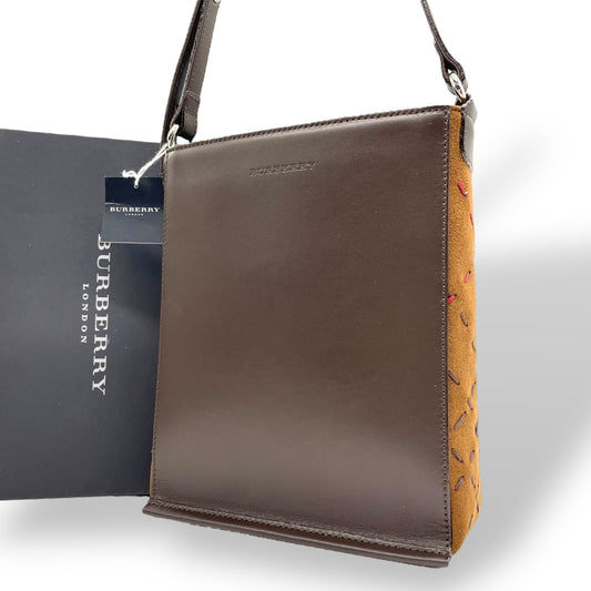 未使用級 BURBERRY バーバリー ショルダーバッグ ロゴ ステッチ 茶 ブラウン レザー スエード シルバー金具 クロスボディ 斜め掛け可 サコッシュ スマホショルダー レディース E