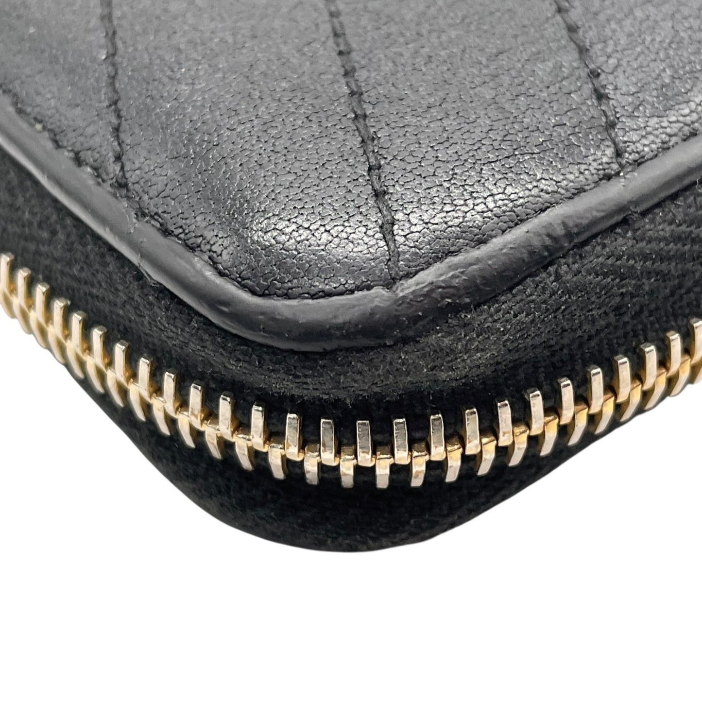 美品 SAINT LAURENT PARIS サンローラン パリ モノグラム Vステッチ ラウンドファスナー 長財布 キャビアスキン レザー ブラック 黒 YSLロゴ 箱あり 高級 w5