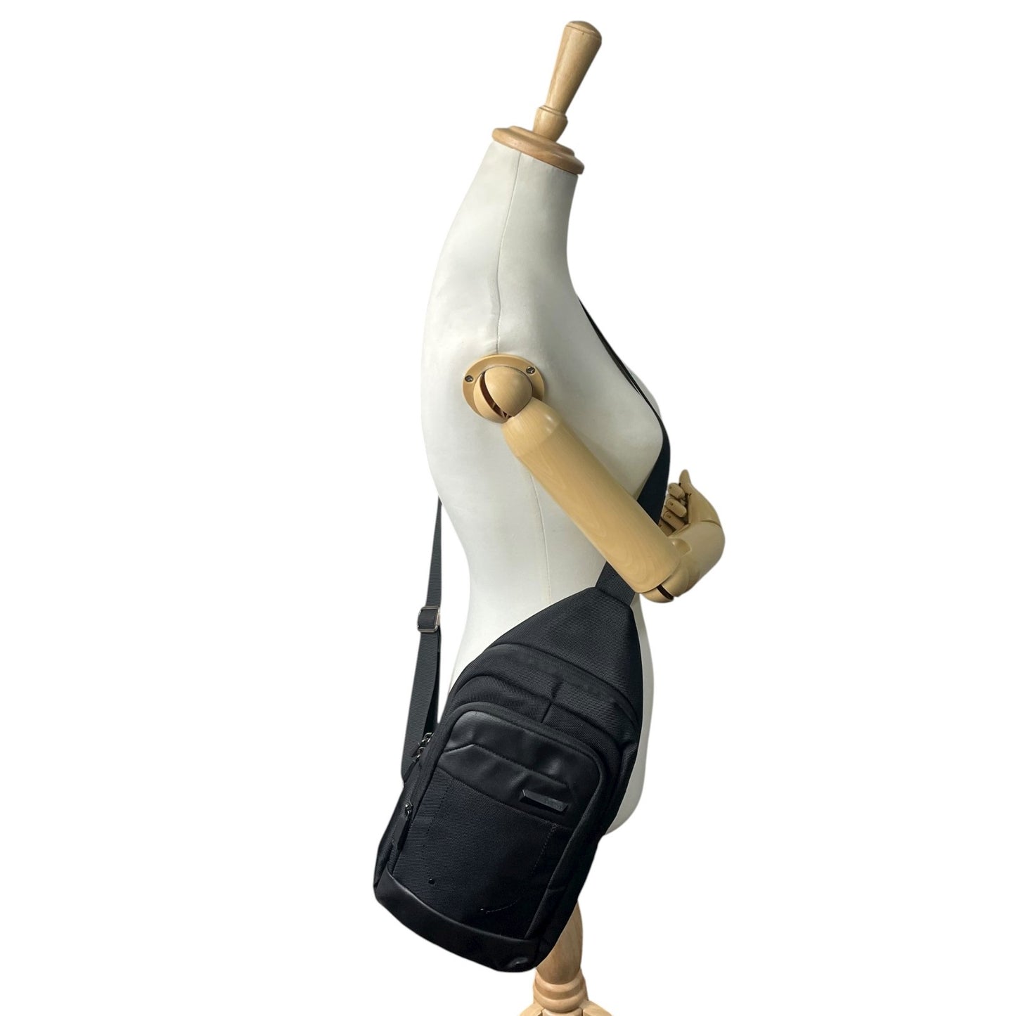 アオキング AOKING ショルダーバッグ ボディバッグ 黒 ブラック ナイロン 撥水 多機能 PC収納 メンズ S83