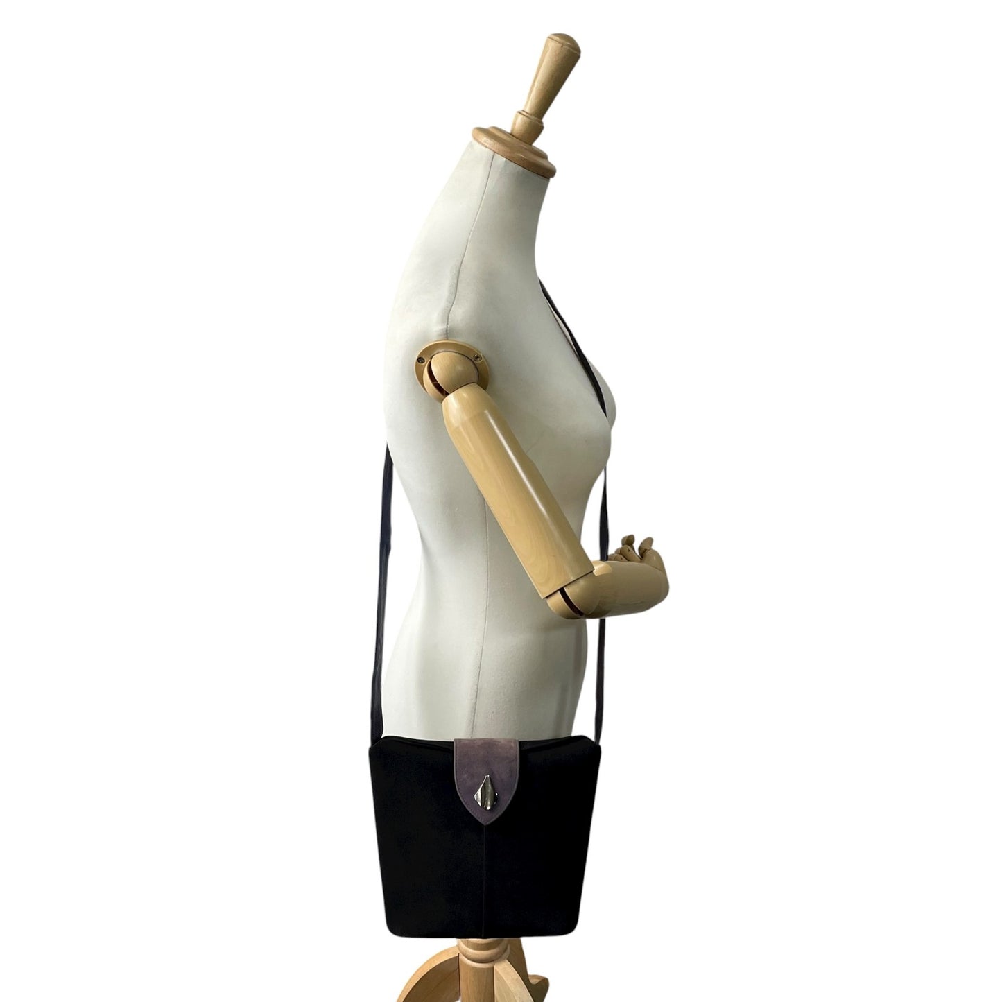 バリー BALLY スエード レザー コンビ ショルダーバッグ フラップ 黒 ブラック グレー金具 レディース C12