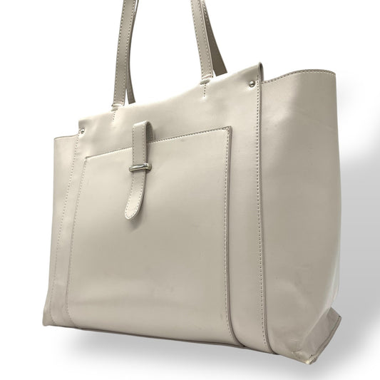 23区 Vingt-trois arrondissements トートバッグ グレー レザー シルバー金具 肩掛け可 A4収納可 上品 シンプル ビジネス 通勤 通学 レディース U11