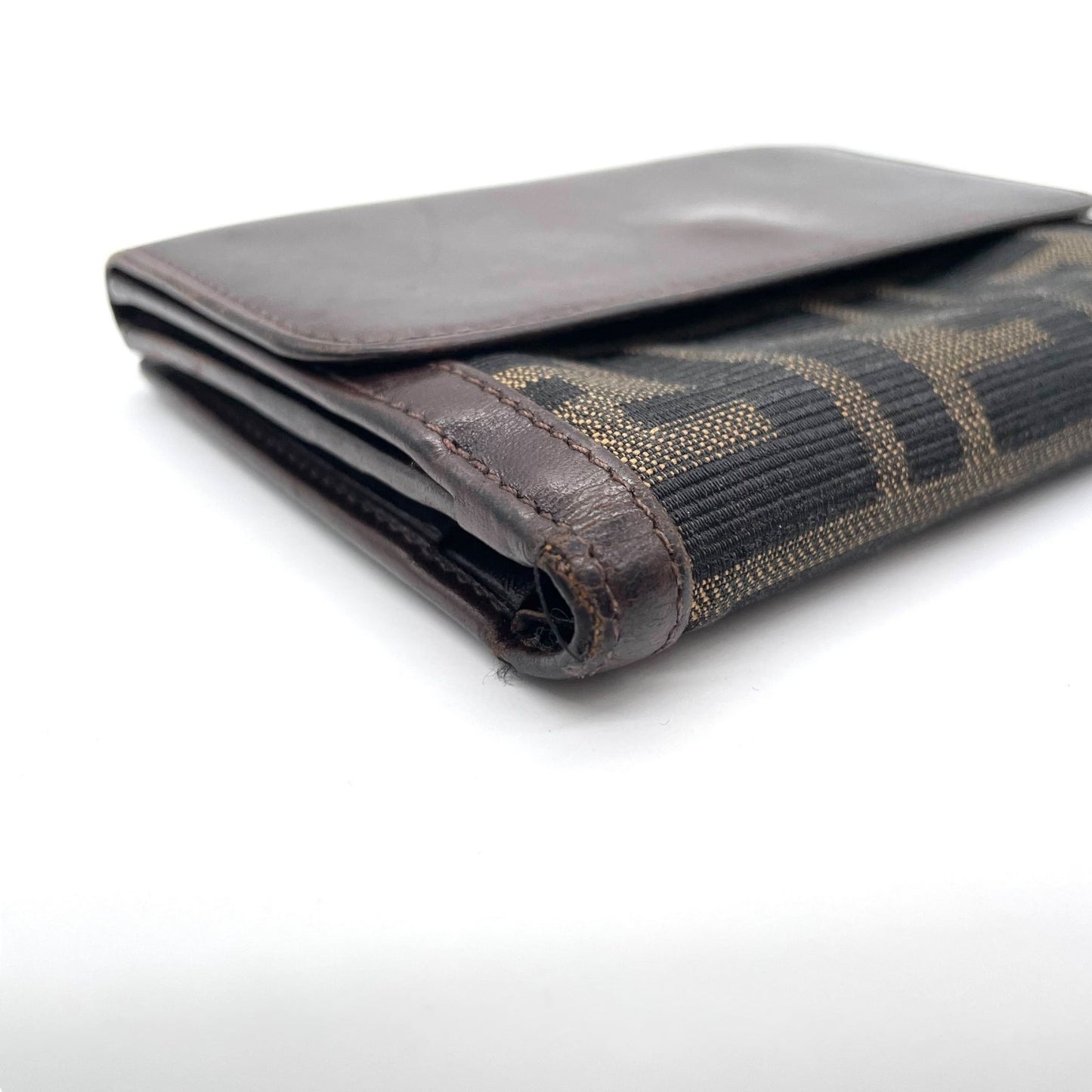 フェンディ FENDI 財布 ズッカ柄 ブラウン 茶色 ブラック 黒 キャンバス レザー 二つ折り ウォレット W4