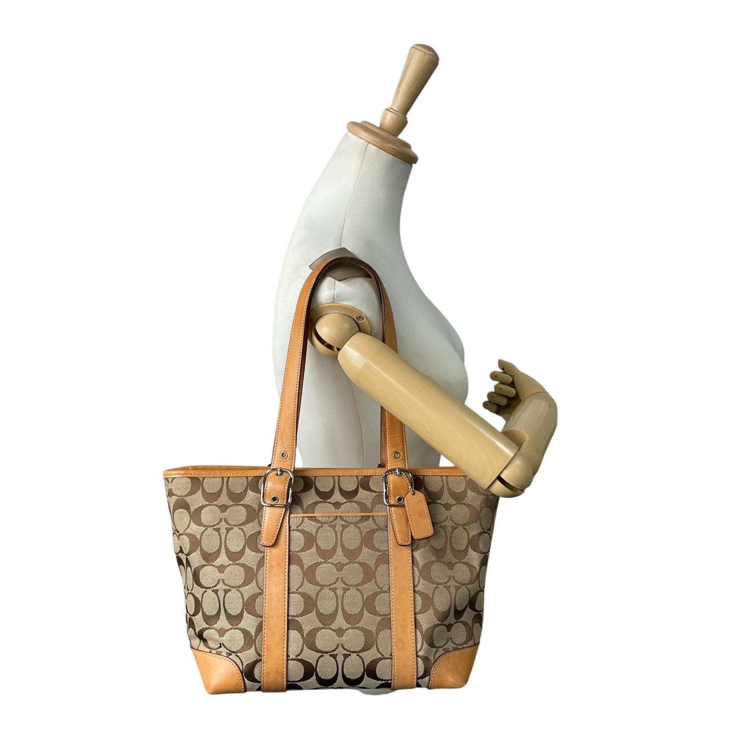 COACH コーチ シグネチャー キャンバス トートバッグ レザー 茶 ブラウン ベージュ シルバー金具 肩掛け可 ファスナー開閉 レディース S11