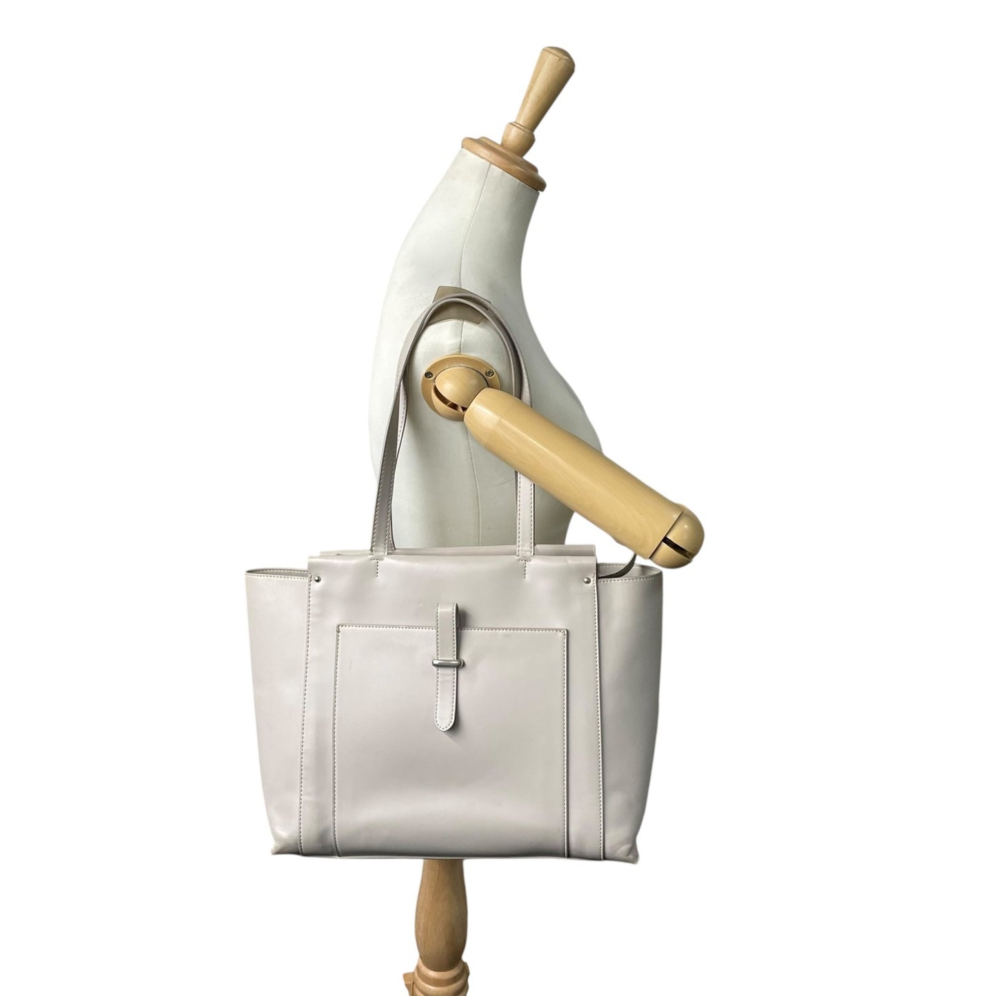 23区 Vingt-trois arrondissements トートバッグ グレー レザー シルバー金具 肩掛け可 A4収納可 上品 シンプル ビジネス 通勤 通学 レディース U11