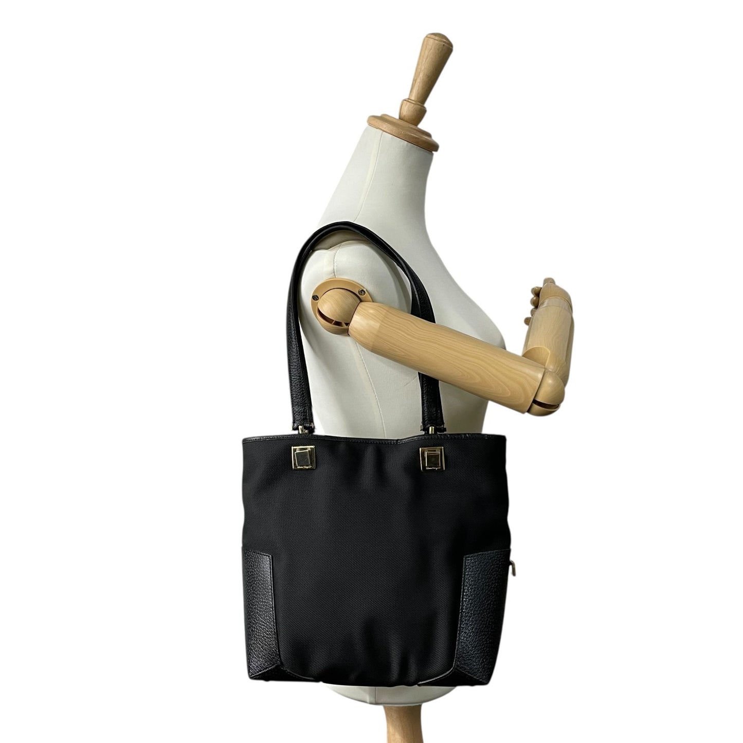 Authentic Salvatore Ferragamo DH-21 Tote Bag Canvas Leather Black Gold Hardware Women's Shoulder Bag