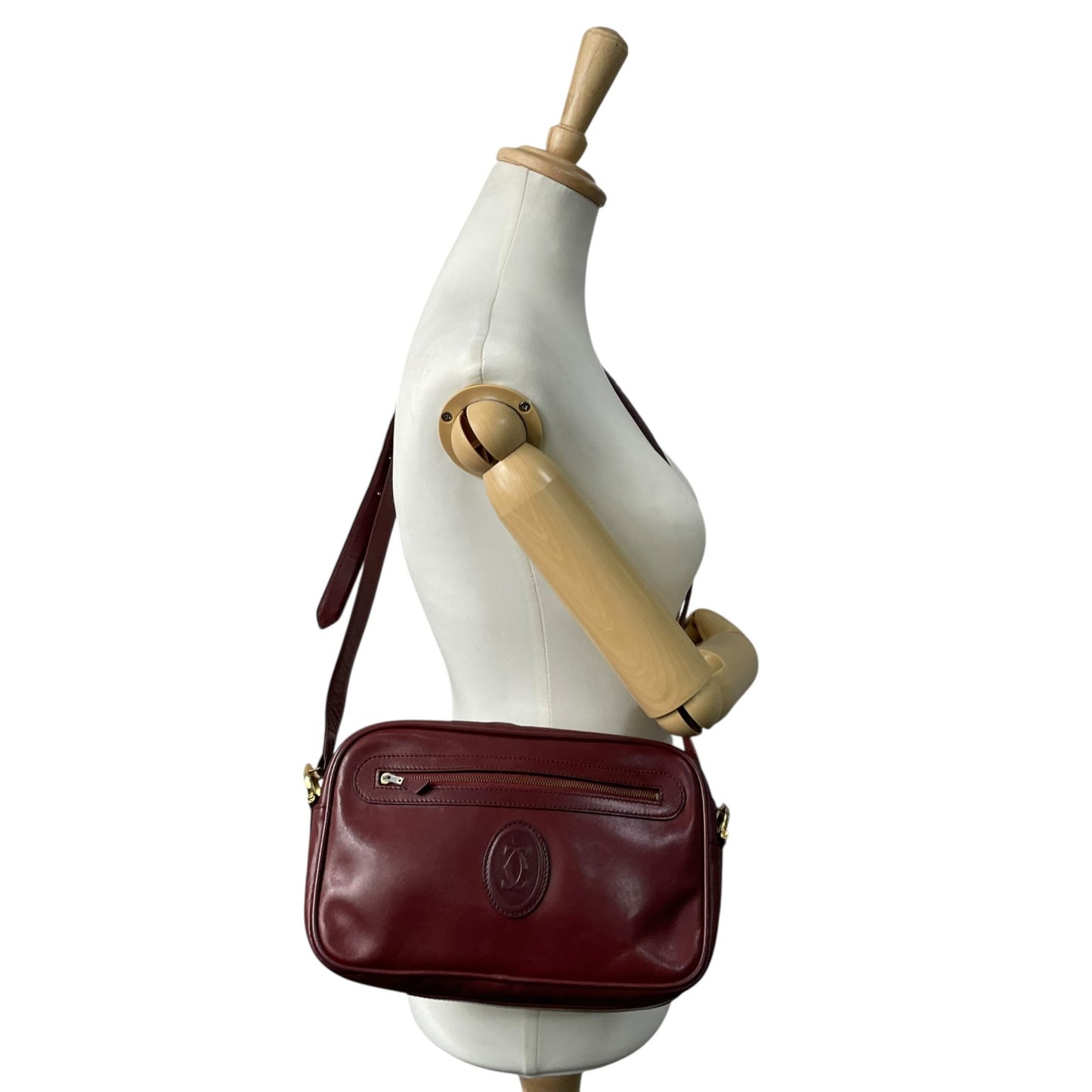 Cartier カルティエ マストライン ショルダーバッグ 赤 ボルドー ワインレッド レザー ゴールド金具 ファスナー開閉 肩掛け可 レディース ヴィンテージ K10