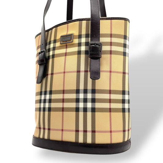 美品 BURBERRY バーバリー ノバチェック バケツ型 ショルダーバッグ トートバッグ PVC レザー ベージュ レッド ダークブラウン メンズ レディース 肩掛け C3