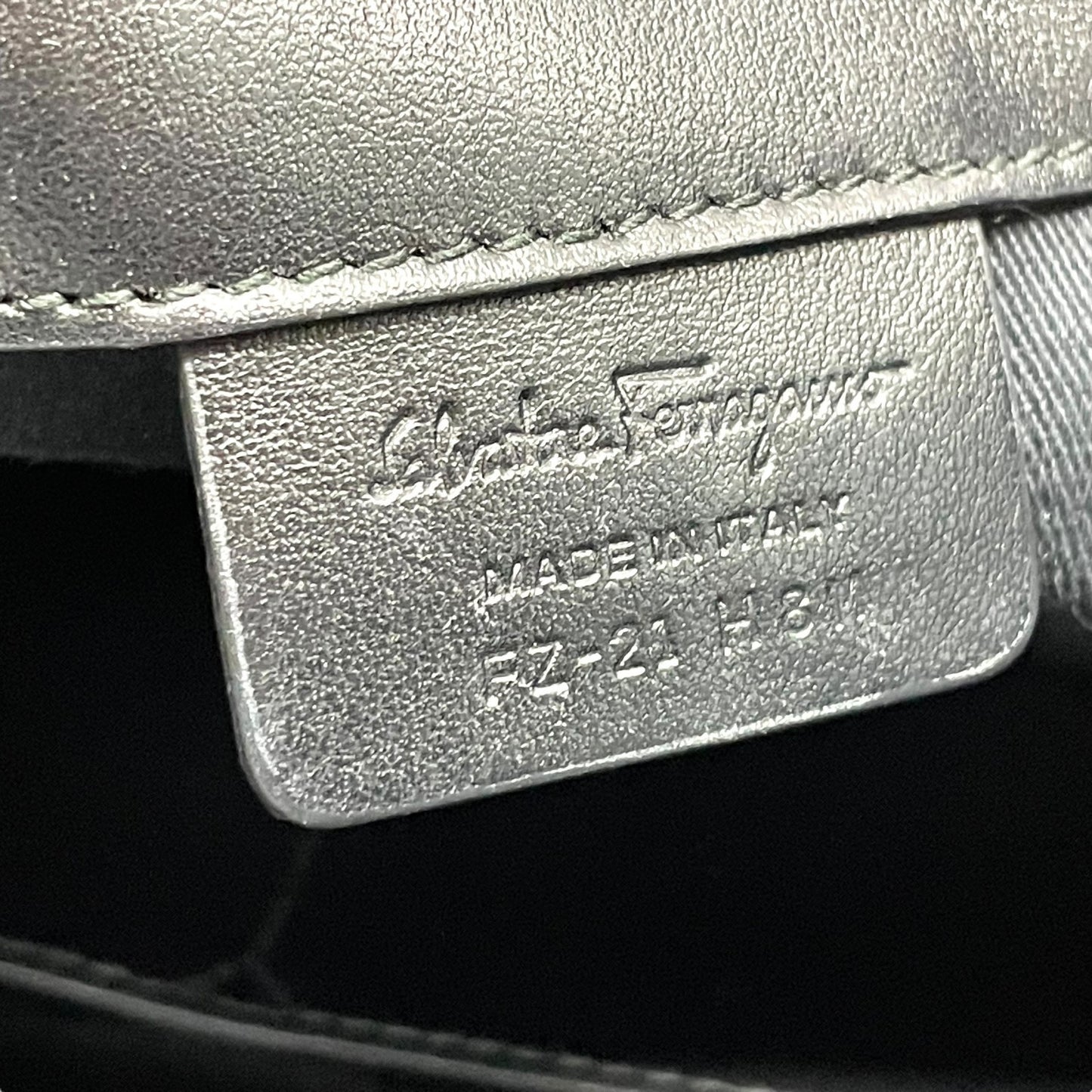 美品 Salvatore Ferragamo サルヴァトーレ フェラガモ ガンチーニ チェーン柄 ハンドバッグ 紺 ネイビー 黒 ブラック キャンバス レザー ゴールド金具 レディース B