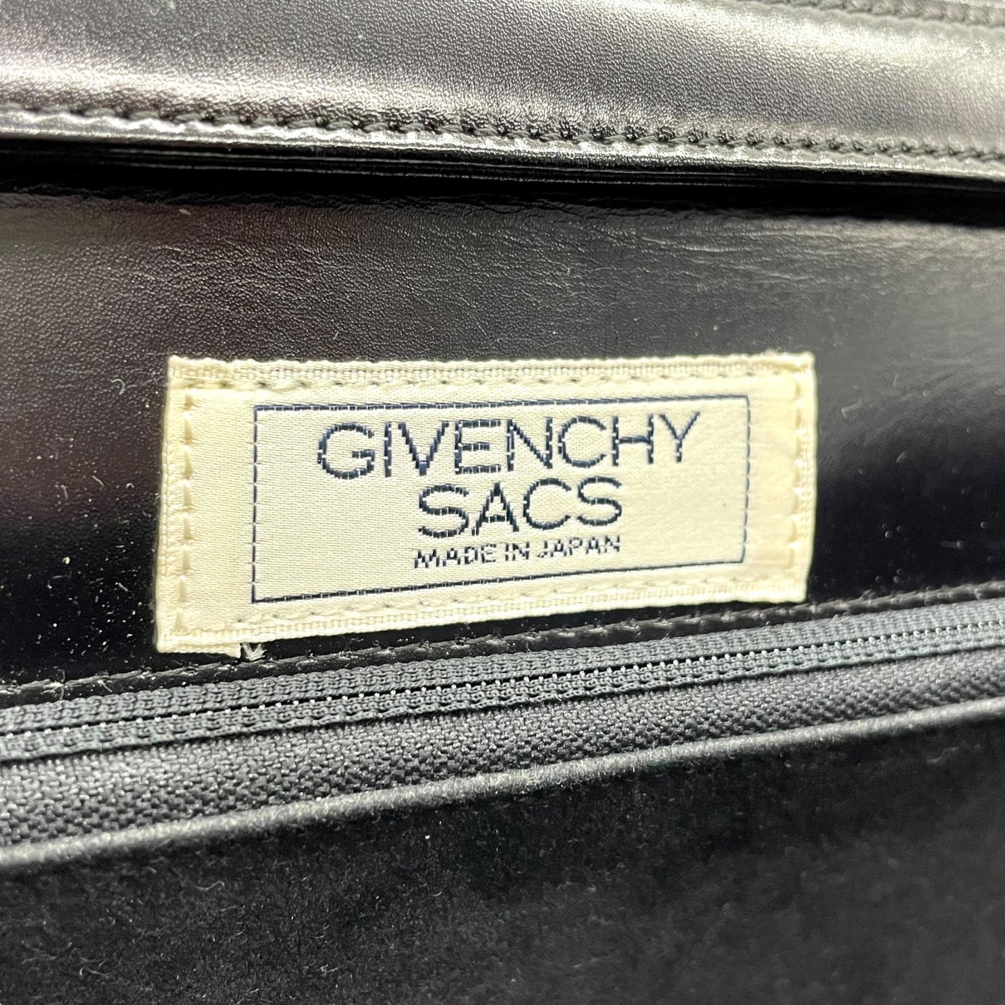 ジバンシィ GIVENCHY ジバンシー ショルダーバッグ レザー 黒 ブラック ゴールド金具 ロゴ ヴィンテージ C5