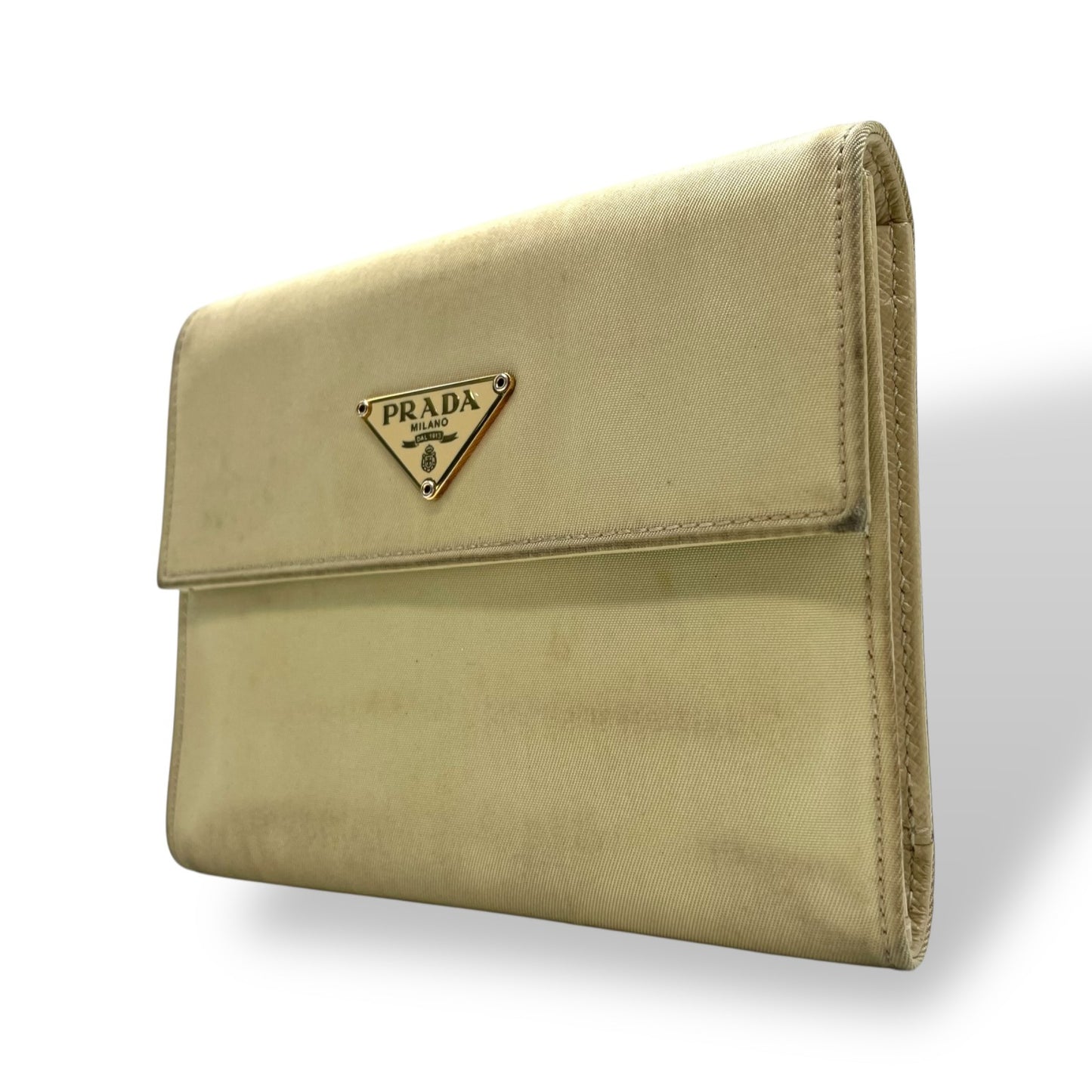 プラダ PRADA 三つ折り財布 コンパクトウォレット ベージュ ナイロン レザー 三角ロゴプレート トライアングルロゴ ゴールド金具 レディース M1