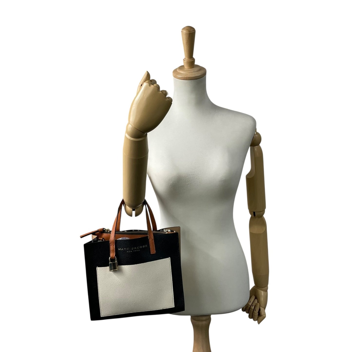 マークジェイコブス MARC JACOBS THE MINI GRIND BAG 2WAY ハンドバッグ ショルダーバッグ 黒 ブラック 白 アイボリー ベージュ レザー ゴールド金具 手提げ 斜め掛け可 ロゴ パドロック グラインド レディース S21