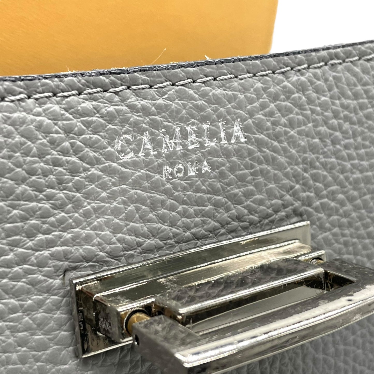 美品 CAMELIA ROMA カメリア 2WAY ハンドバッグ ショルダーバッグ グレー レザー スエード シルバー金具 手提げ 斜め掛け可 エレガント コンパクト レディース Q