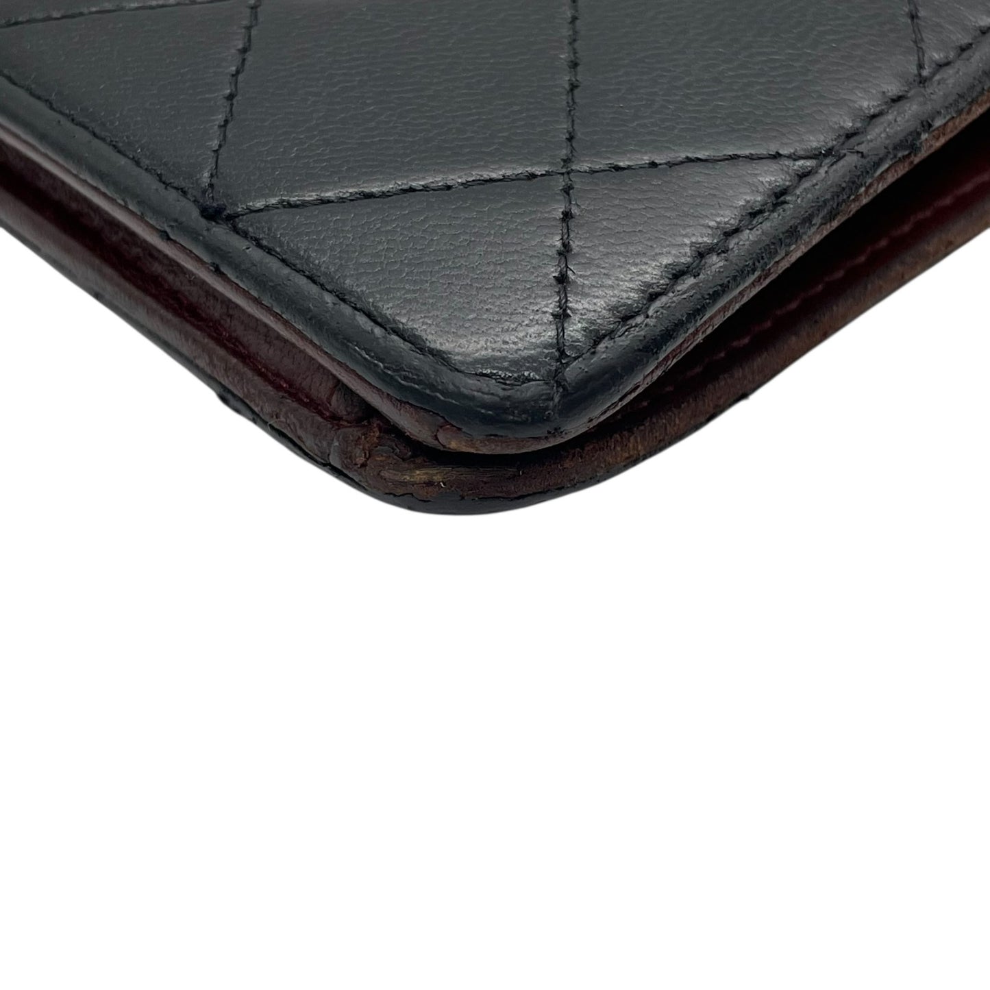 CHANEL シャネル 二つ折り 長財布 マトラッセ 黒 ブラック 茶 ブラウン レザー キャビアスキン ココマーク シルバー金具 レディース W4