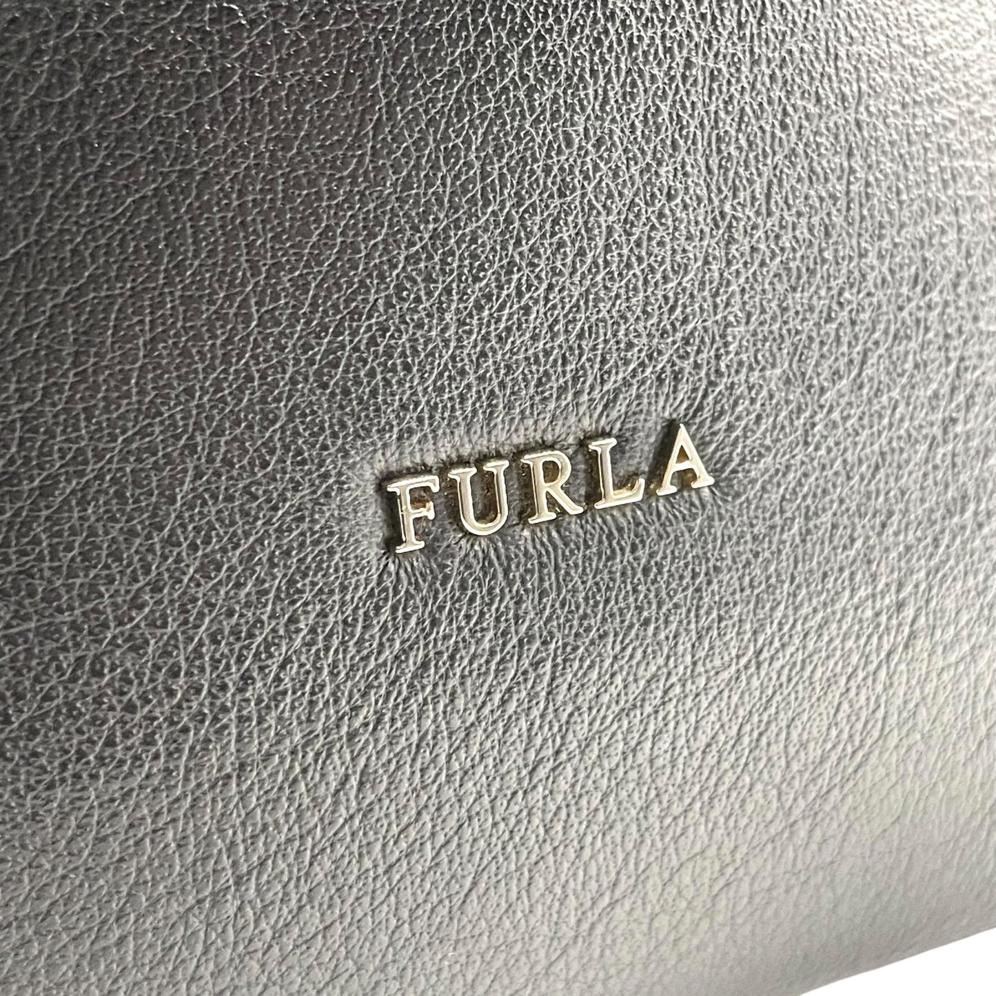 フルラ FURLA ハンドバッグ ショルダーバッグ 肩掛け 2WAY 黒 ブラック レザー 金金具 ゴールド金具 T8