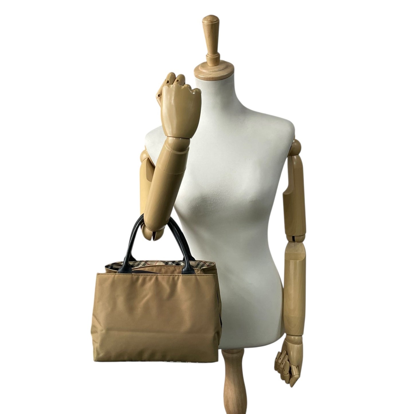 BURBERRY BLUE LABEL バーバリー ブルーレーベル ハンドバッグ ノバチェック ベージュ ブラック ナイロン×レザー シルバー金具 トート レディース U14