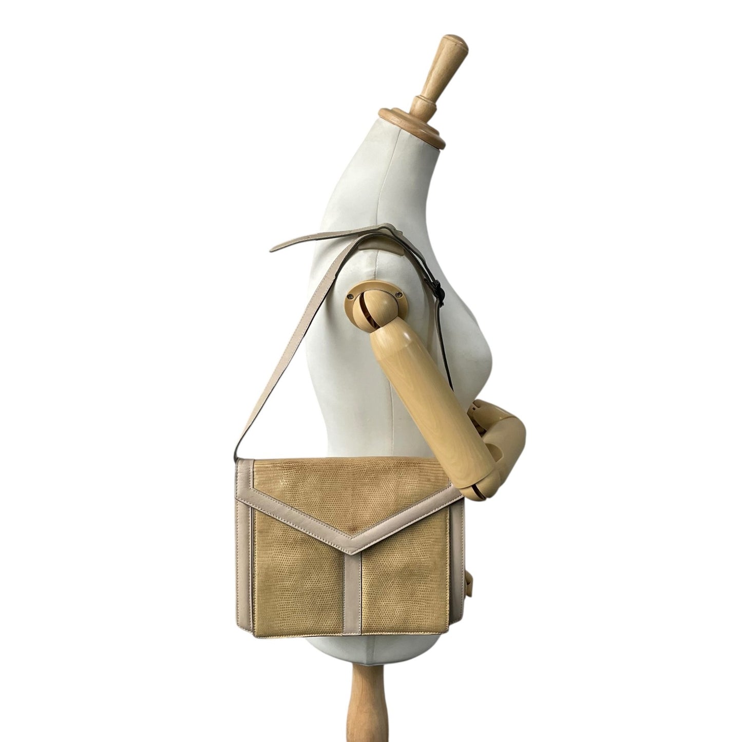 イヴサンローラン Yves Saint Laurent ショルダーバッグ ワンショルダー ベージュ グレージュ レザー ゴールド金具 フラップ開閉 肩掛け可 YSL ヴィンテージ レディース S81