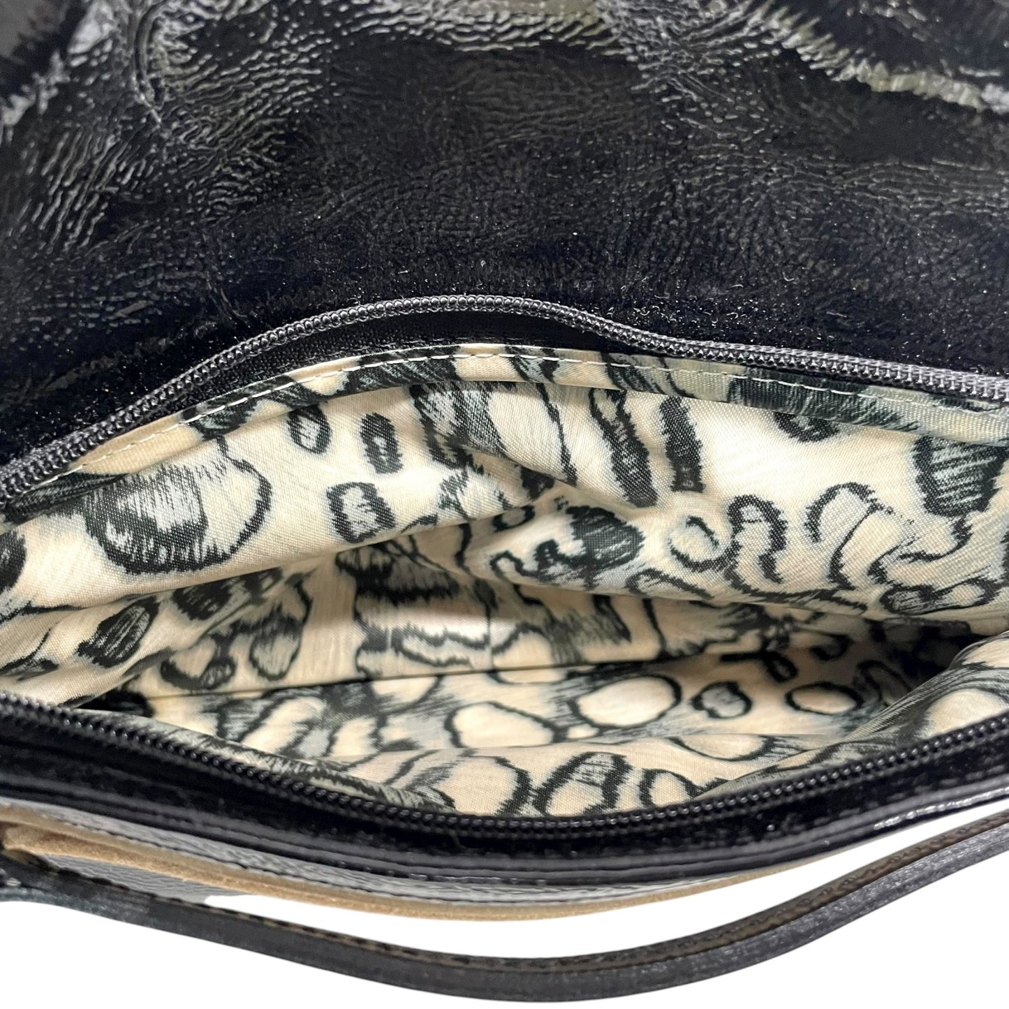 LONGCHAMP ロンシャン パテントレザー ハンドバッグ ブラック シルバー金具 エンボスホース ロゴ入り フロントジップ フランス製 A5