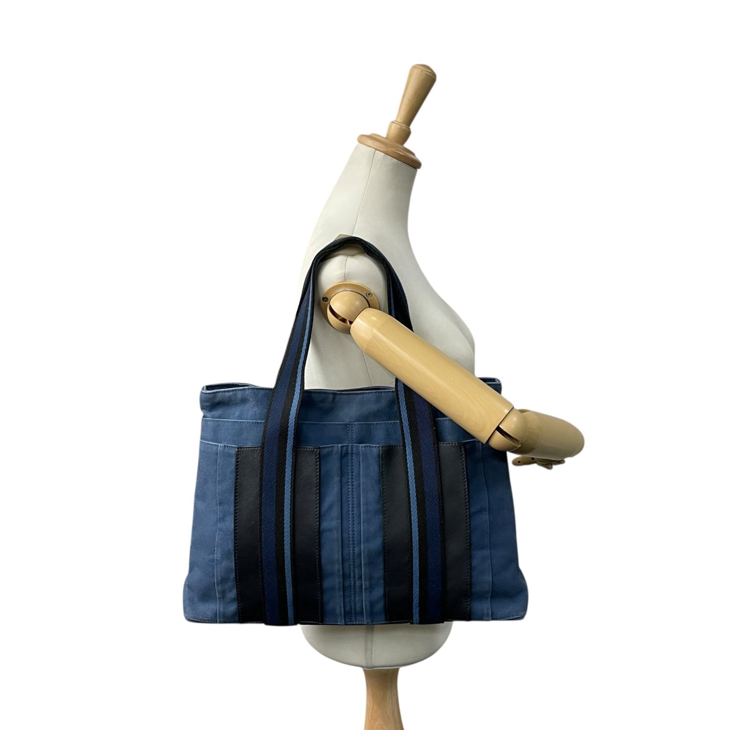 エルメス HERMES トロカホリゾンタル MM トートバッグ ハンドバッグ キャンバス レザー 本革 ネイビー ブルー 青 ブラック 黒 ストライプ メンズ レディース ユニセックス A4収納可 通勤 通学 ビジネス 軽量 鞄 カバン k3