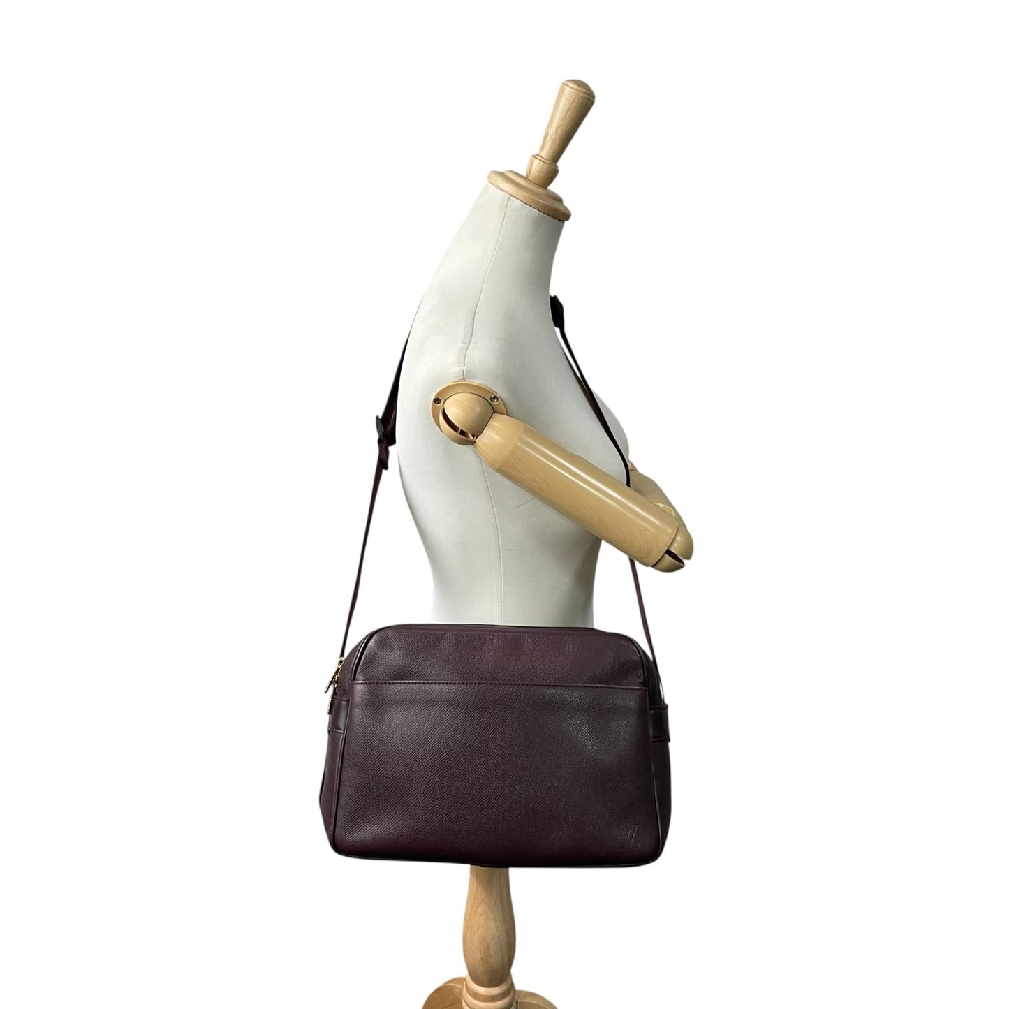 LOUIS VUITTON ルイヴィトン タイガ リポーター M30156/SP0958 エンジ レザー ルイヴィトン Louis Vuitton タイガ ショルダーバッグ ブラウン 茶色 レザー ゴールド金具 スクエア型 ヴィンテージ C