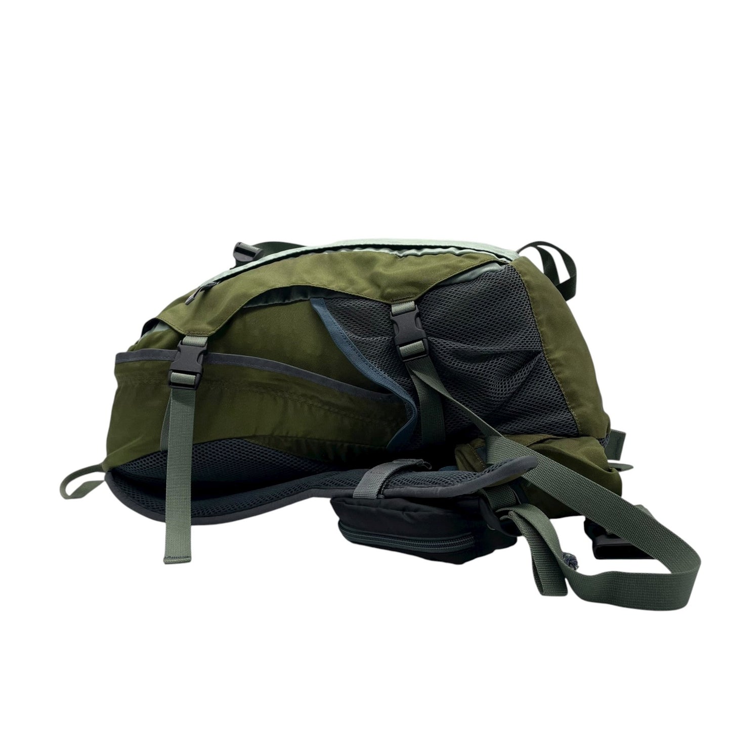 エーグル AIGLE リュックサック グリーン 緑 カーキ ナイロン キャンバス メンズ レディース バッグパック 登山 ハイキング U14