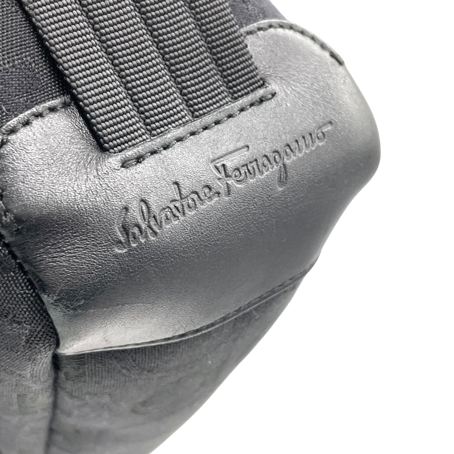 サルヴァトーレ フェラガモ Salvatore Ferragamo ガンチーニ ショルダーバッグ トートバッグ キャンバス 黒 ブラック シルバー金具 ロゴ ワンショルダー C3