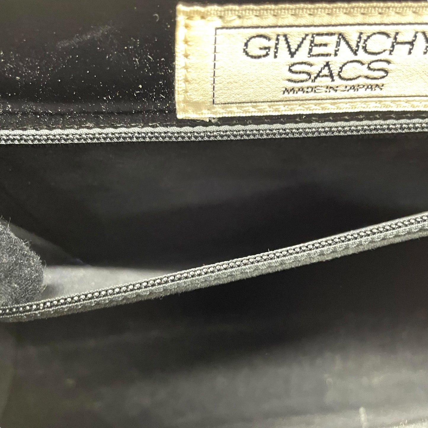 ジバンシィ GIVENCHY ジバンシー ショルダーバッグ レザー 黒 ブラック ゴールド金具 ロゴ ヴィンテージ C5