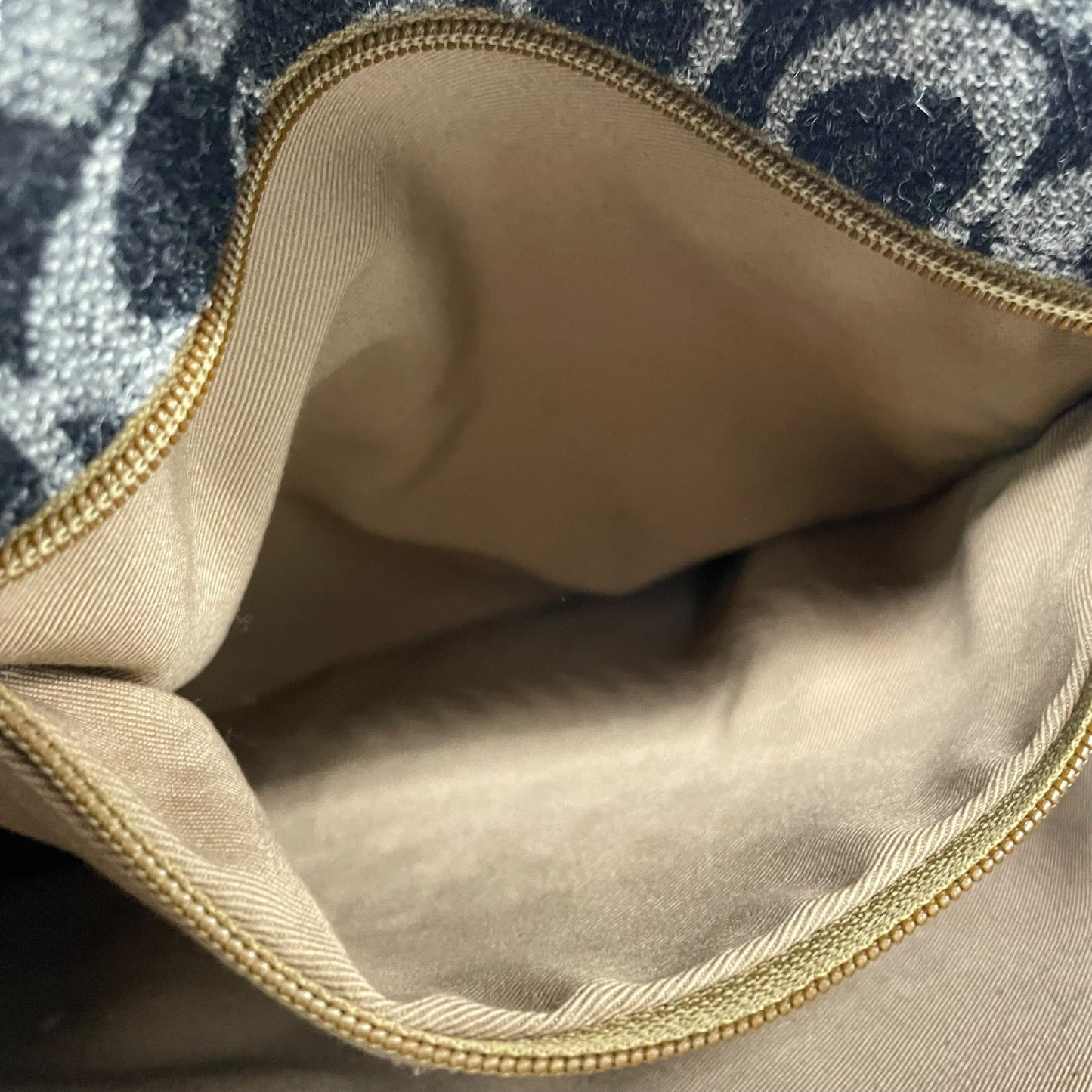 美品 COACH コーチ シグネチャー トートバッグ ハンドバッグ 黒 ブラック グレー ウール レザー シルバー金具 ロゴ ファスナー開閉 レディース S11