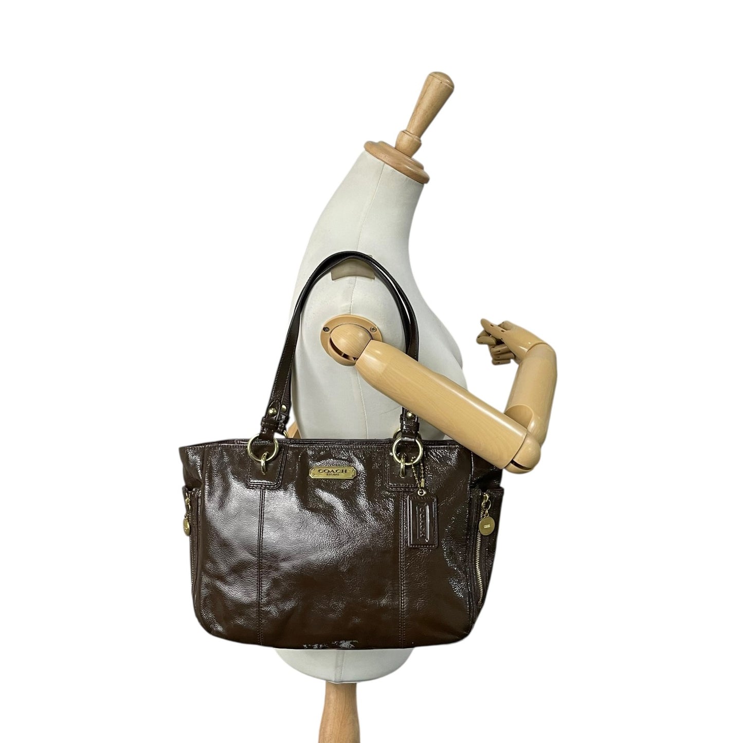 コーチ COACH トートバッグ パテントレザー F20431 茶色 ブラウン 金金具 ゴールド金具 チャーム付き A4対応 通勤 通学 S93