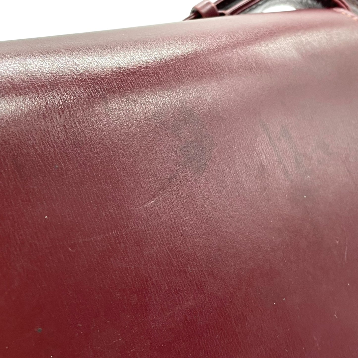 GUCCI グッチ ショルダーバッグ レザー 赤 ボルドー ワインレッド ゴールド金具 肩掛け可 斜め掛け可 ターンロック ヴィンテージ オールドグッチ レディース Z3