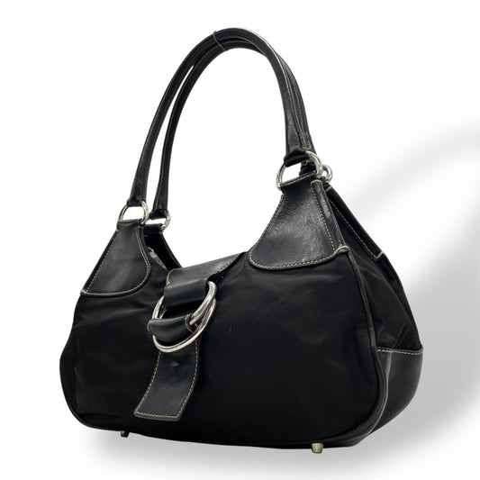 PRADA プラダ ワンショルダーバッグ ショルダーバッグ 黒 ブラック 肩掛け シルバー金具 ベルトデザイン フラップ ナイロン×レザー 三角ロゴ トライアングルロゴ ヴィンテージ テスート D1