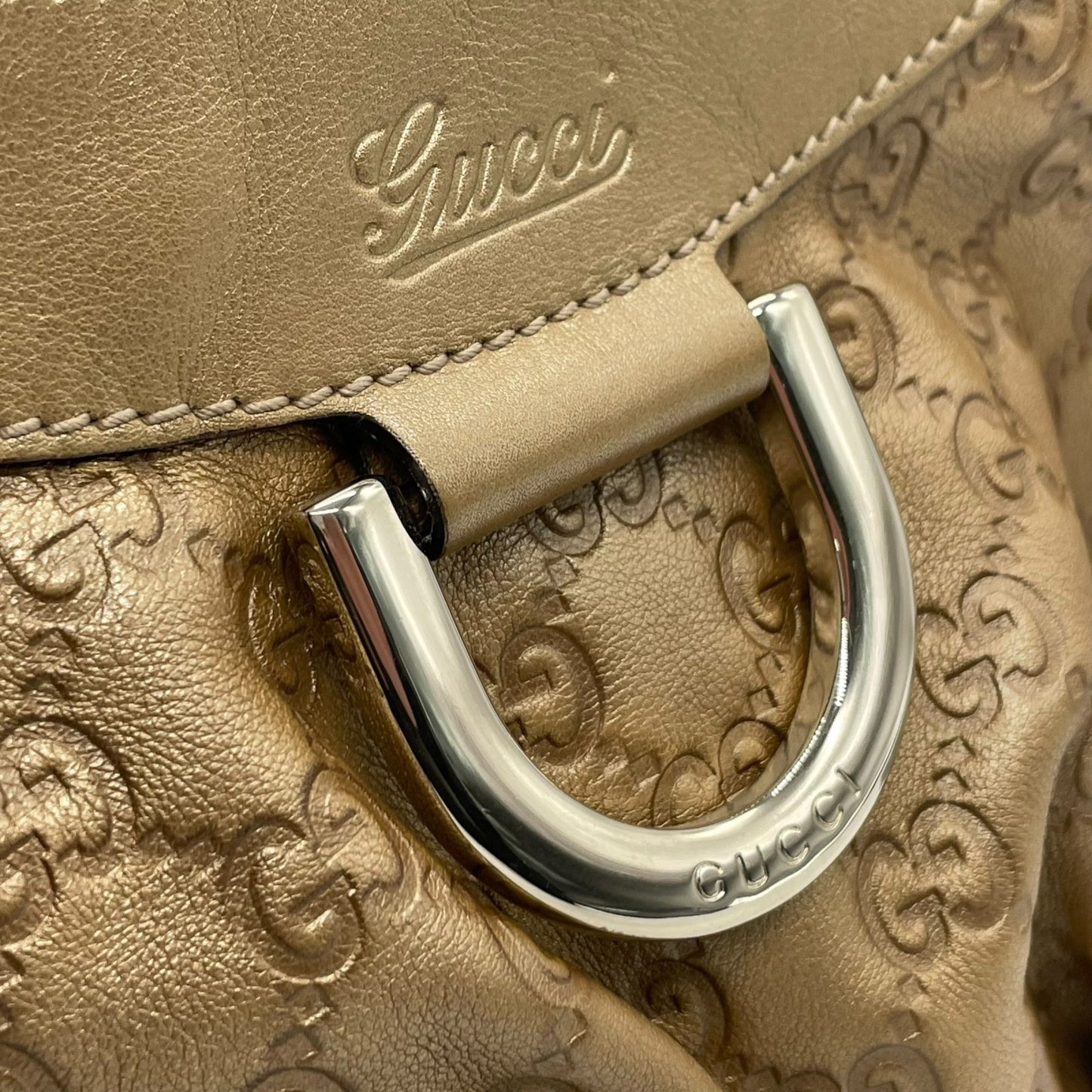 GUCCI グッチ ワンショルダー バッグ グッチシマ Dリング 190525 ゴールド レザー GG柄 エンボス 高級 本革 ブランド 鞄 ハンドバッグ レディース メンズ ユニセックス 肩掛け ワンハンドル ラグジュアリー 正規品 D5 バック