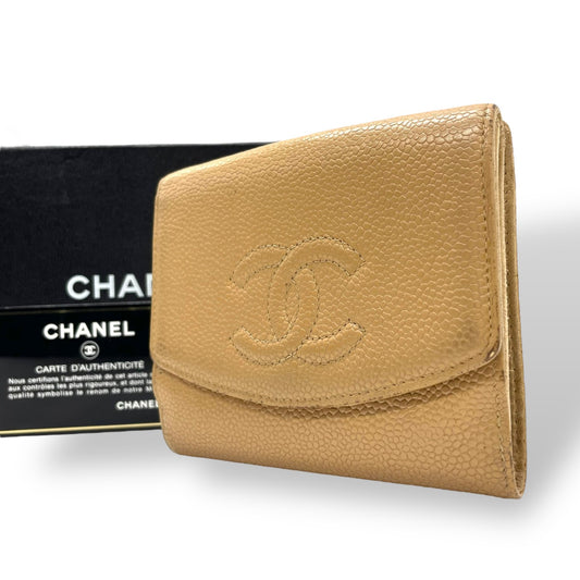 シャネル CHANEL 三つ折り財布 キャビアスキン調 レザー ココマーク 型押し キャメル ゴールド金具 金金具 箱・カード付 シール付 W2