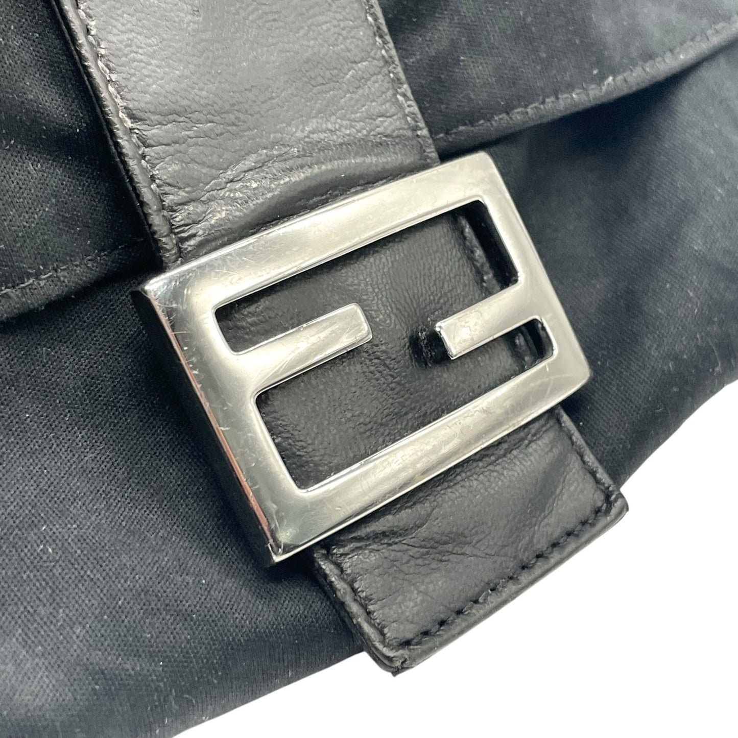 フェンディ FENDI マンマバケット ヴィンテージ ショルダーバッグ 黒 ブラック FFロゴ シルバー金具 K13