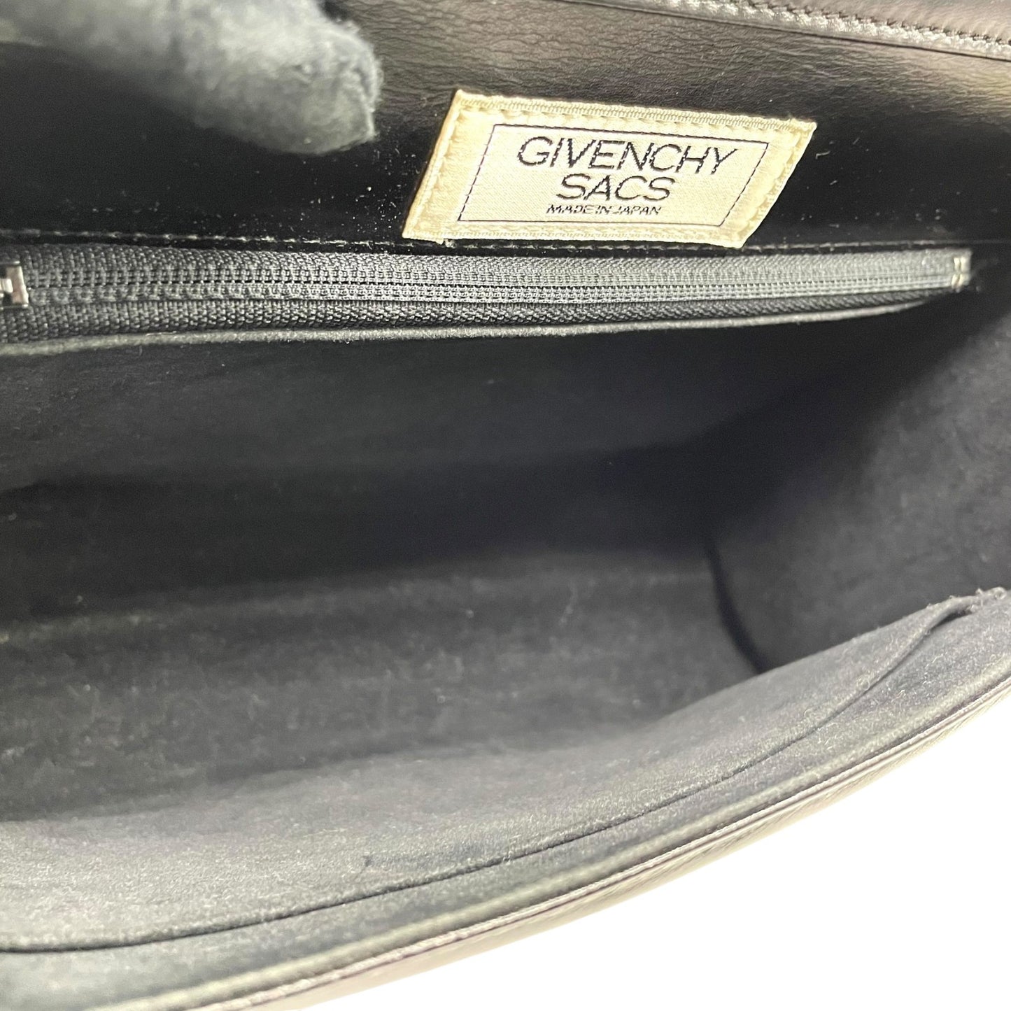 ジバンシィ GIVENCHY ジバンシー ショルダーバッグ レザー 黒 ブラック ゴールド金具 ロゴ ヴィンテージ C5