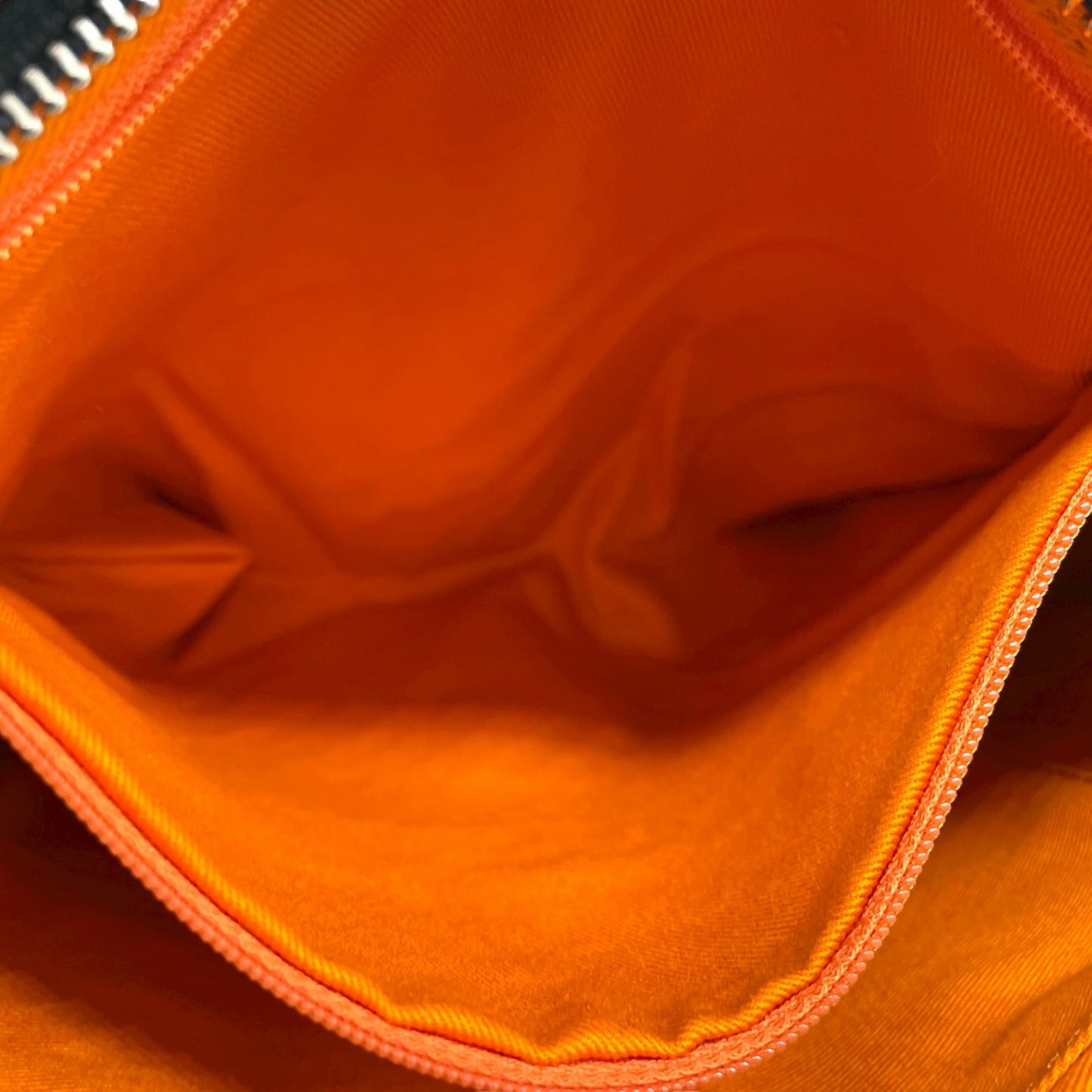 美品 カステルバジャック CASTELBAJAC ショルダーバッグ クロスボディ ロゴ刺繍 レザー ナイロン 黒 ブラック C11