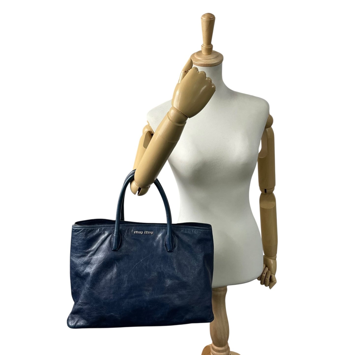 ミュウミュウ miumiu トートバッグ ショルダーバッグ ネイビー 紺 2way レザー 手提げ 斜め掛け可 シルバー金具 ロゴ レディース K10 archive 002 Y2K