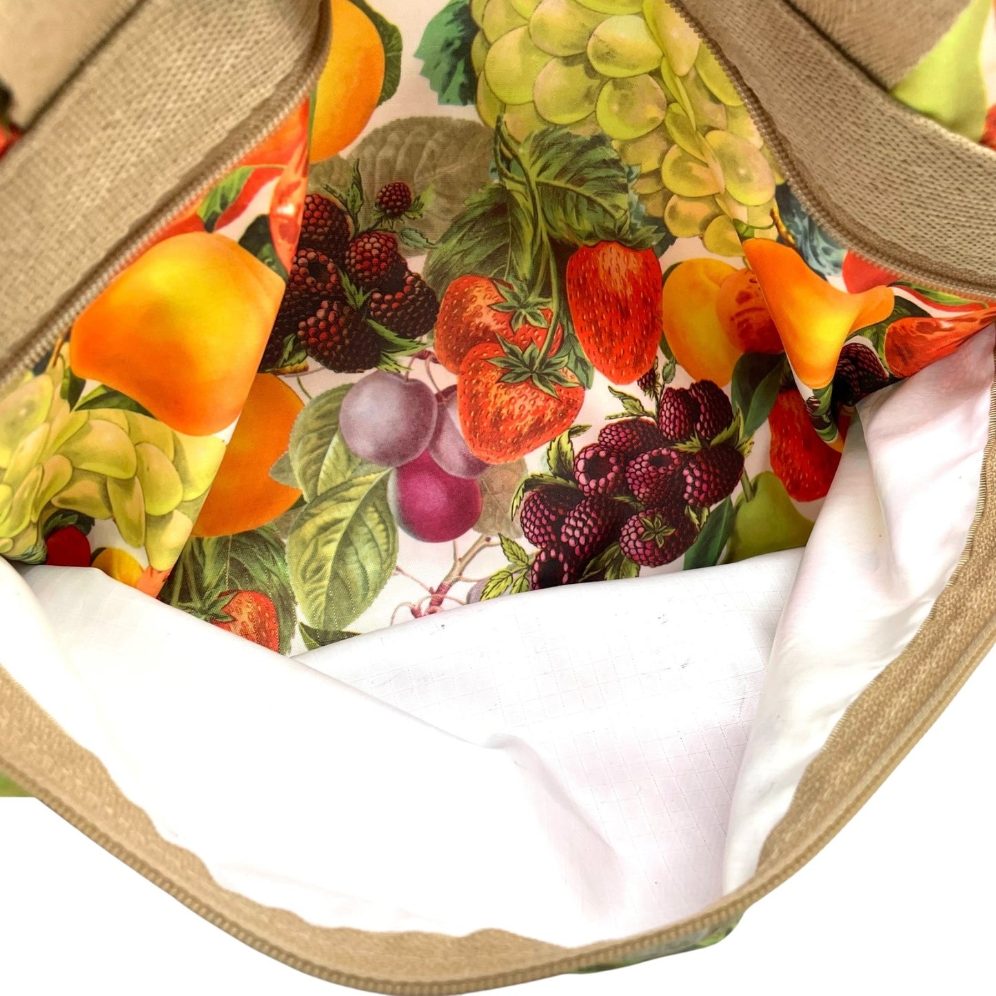 未使用級 LeSportsac レスポートサック ボストンバッグ ナイロン マルチカラー ベージュ 果物 フルーツ柄 総柄 シルバー金具 ロゴ 肩掛け可 レディース S91