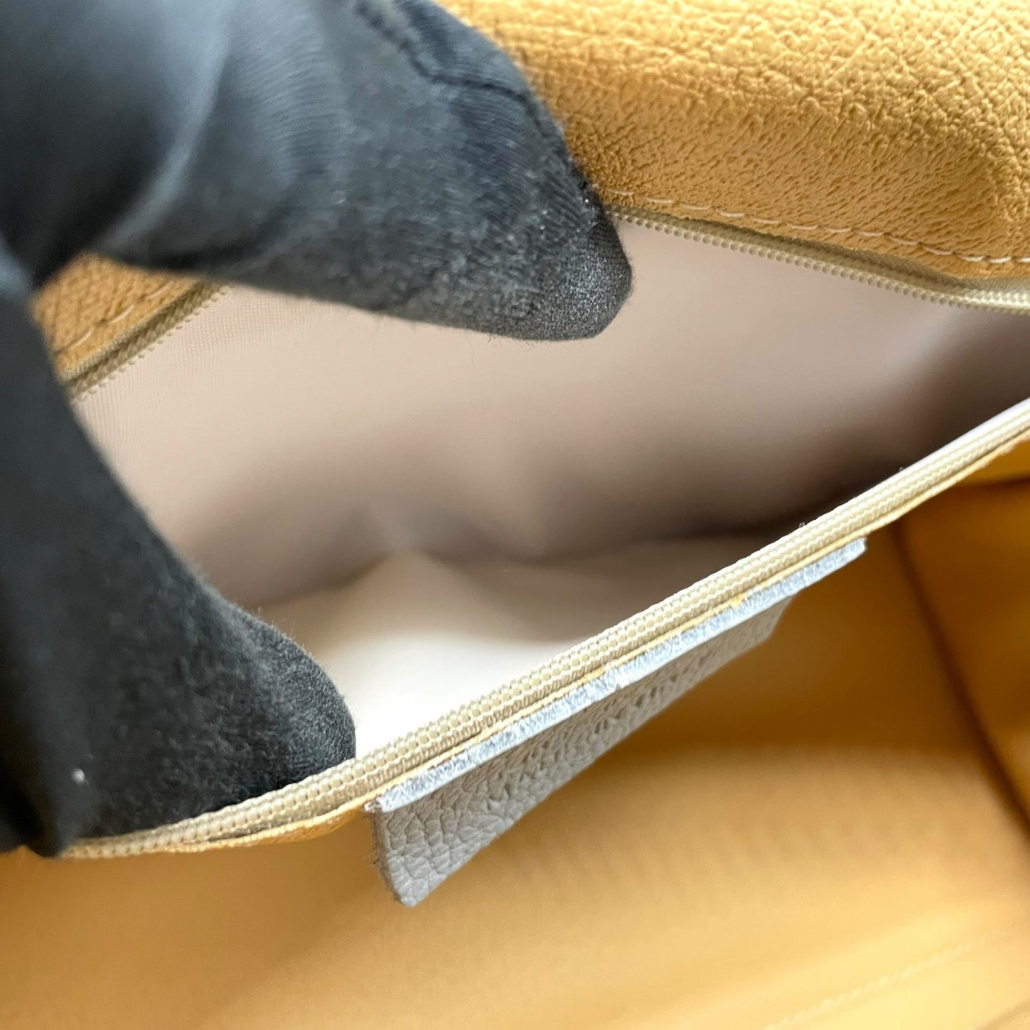 美品 CAMELIA ROMA カメリア 2WAY ハンドバッグ ショルダーバッグ グレー レザー スエード シルバー金具 手提げ 斜め掛け可 エレガント コンパクト レディース Q