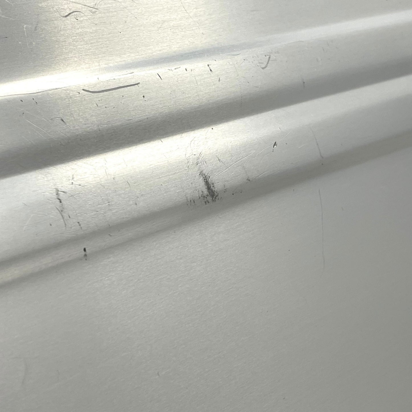 ZERO HALLIBURTON ゼロハリバートン アルミ アタッシュケース シルバー ビジネス ケース ハードケース 金属製 企業用 モダンデザイン 29×42×10cm C