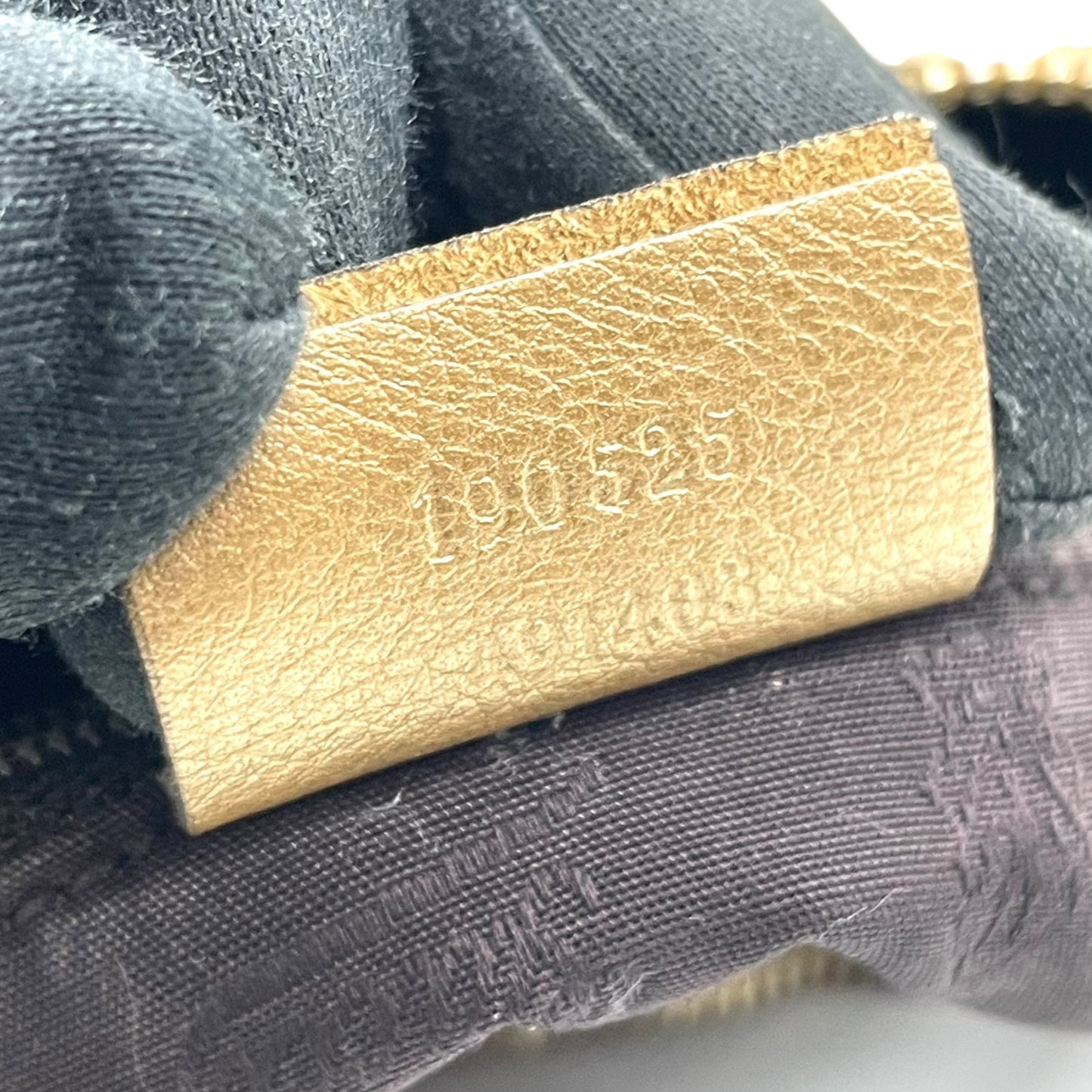 GUCCI グッチ ワンショルダー バッグ グッチシマ Dリング 190525 ゴールド レザー GG柄 エンボス 高級 本革 ブランド 鞄 ハンドバッグ レディース メンズ ユニセックス 肩掛け ワンハンドル ラグジュアリー 正規品 D5 バック