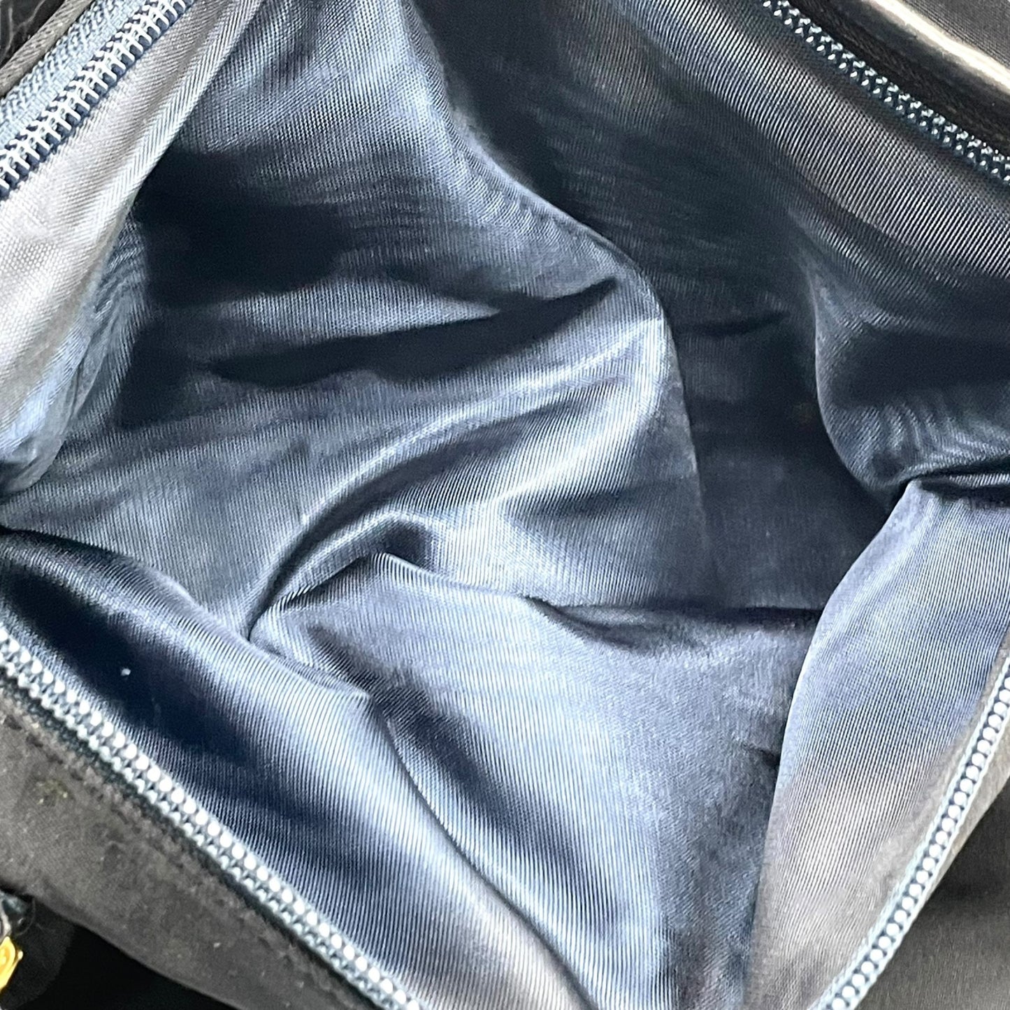 美品 GIANNNI VERSACE ジャンニヴェルサーチェ ショルダーバッグ ボストンバッグ メデューサ ブラック 黒 ナイロン×エンボスレザー ゴールド金具 ユニセックス A4