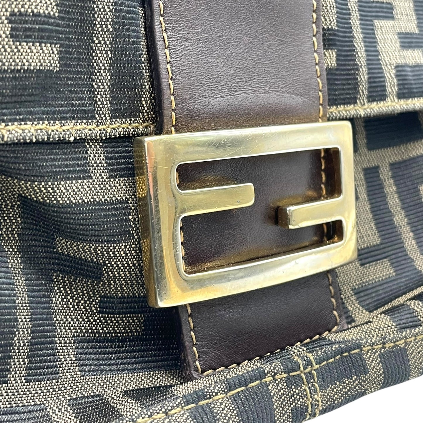 美品 フェンディ FENDI マンマバケット ショルダーバッグ ズッカ柄 ブラウン 茶色 キャンバス×レザー FFロゴ金具 金金具 ビンテージ レディース C7