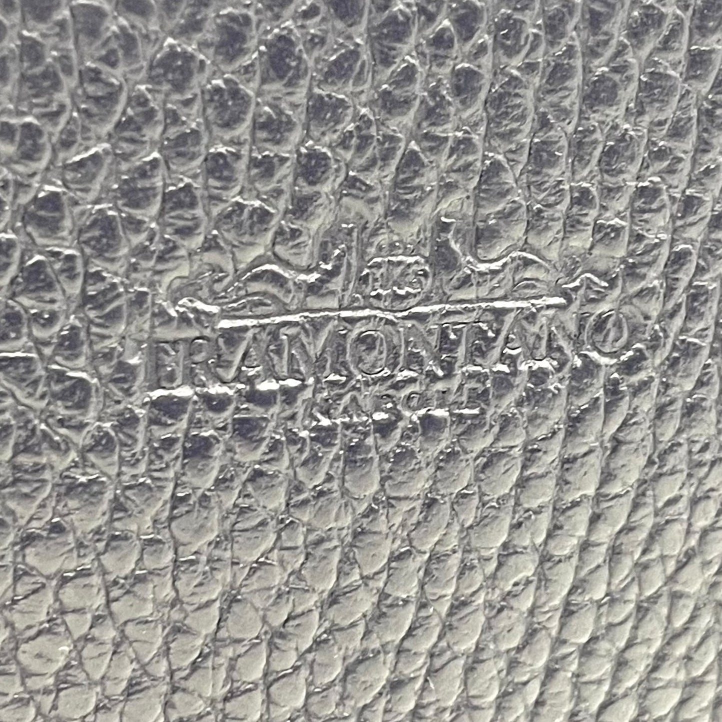 美品 トラモンターノ TRAMONTANO クラッチバッグ セカンドバッグ 紺 ネイビー レザー シボ革 シルバー金具 ストラップ付 メンズ S21