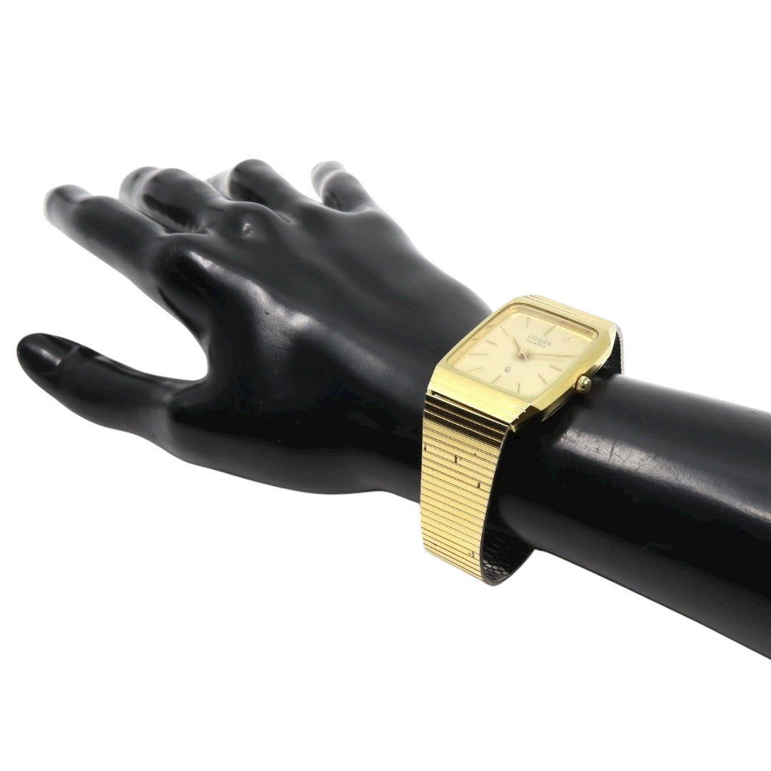 CITIZEN シチズン クォーツ 腕時計 ゴールドカラー レクタンギュラー ステンレス メンズ レディース アナログ G11